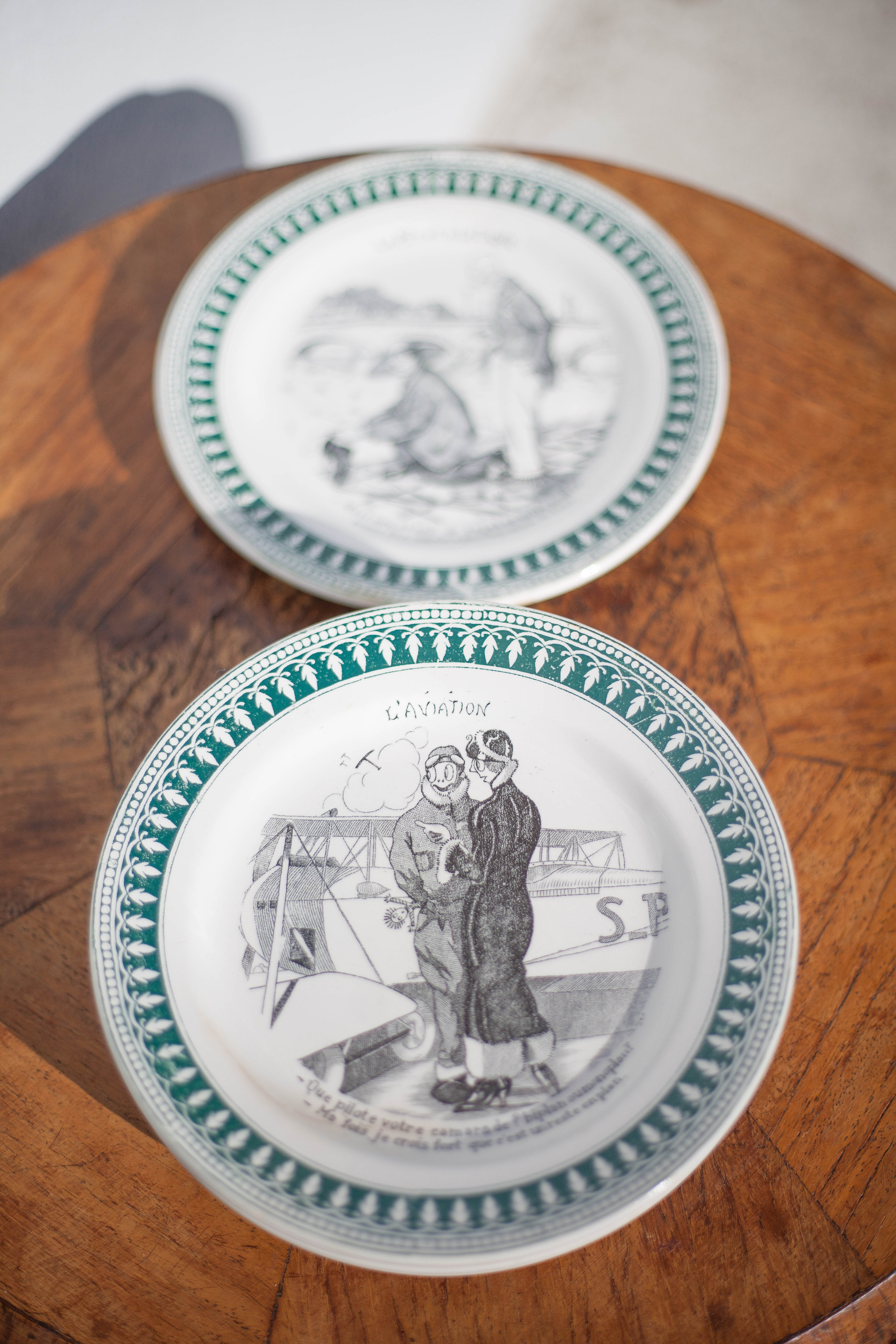 Service ceramic dessert plate St Amand x 11, cheese plate, talking plate theme sport