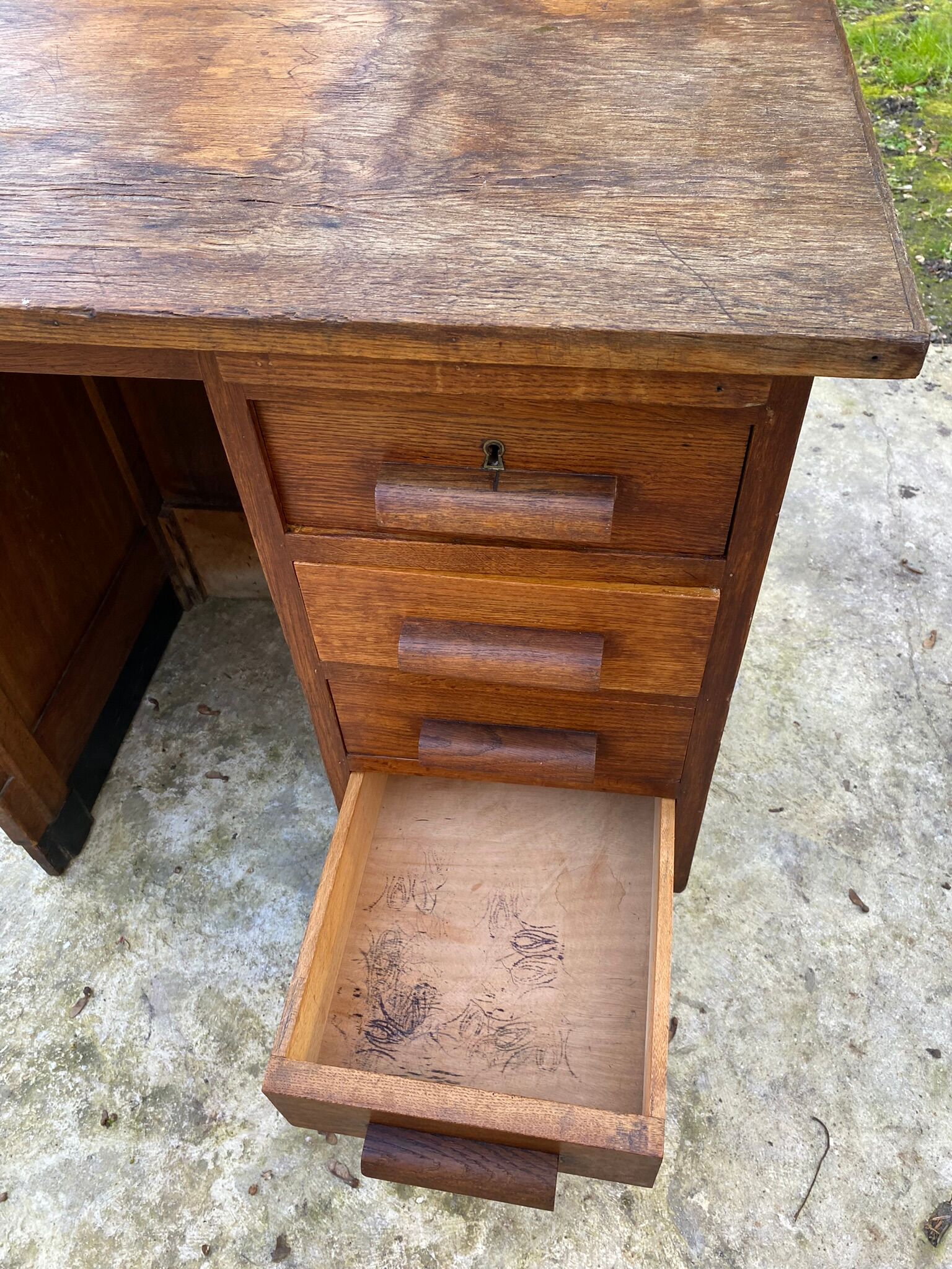 Vintage oak desk 4 drawers