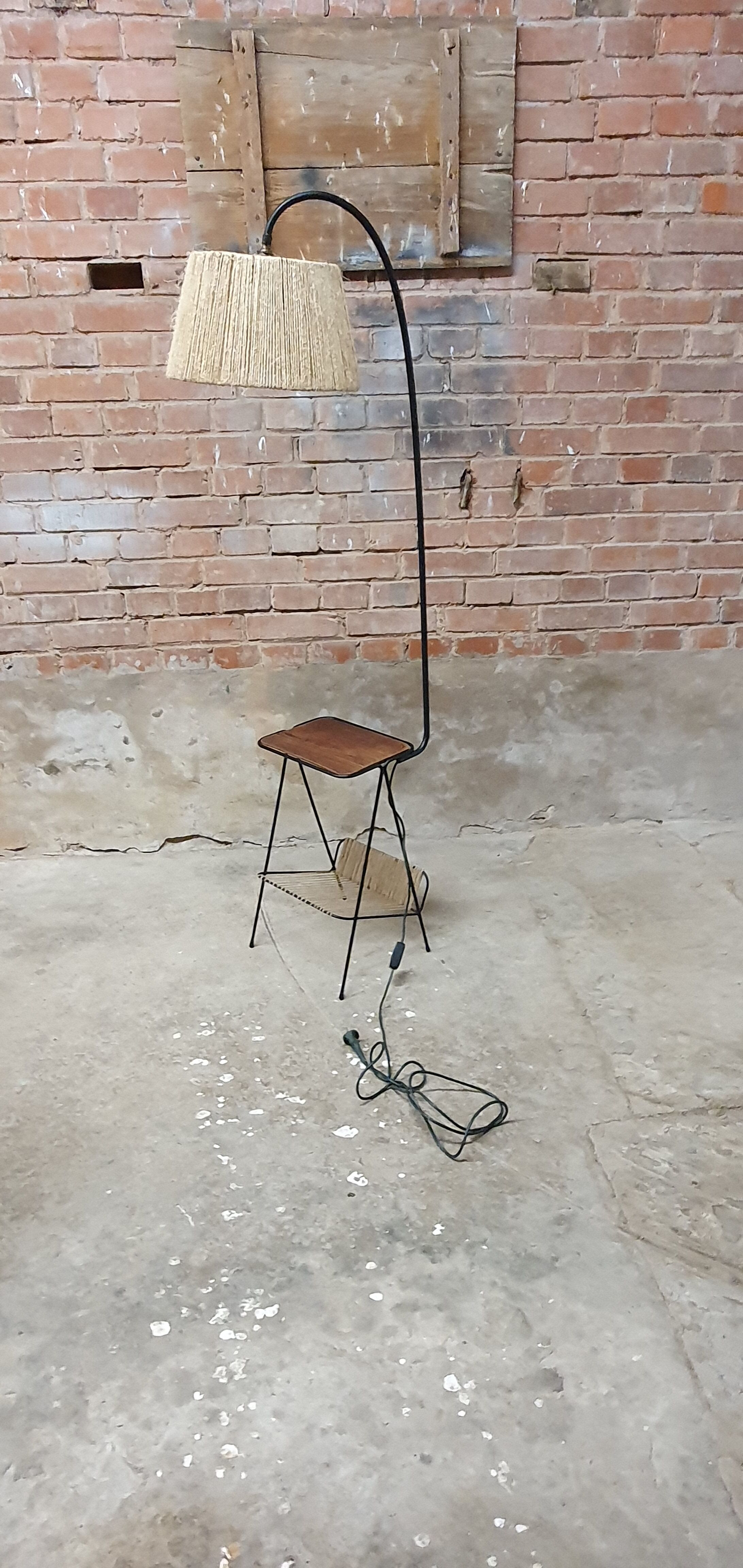 Lampadaire cordage vintage porte revue