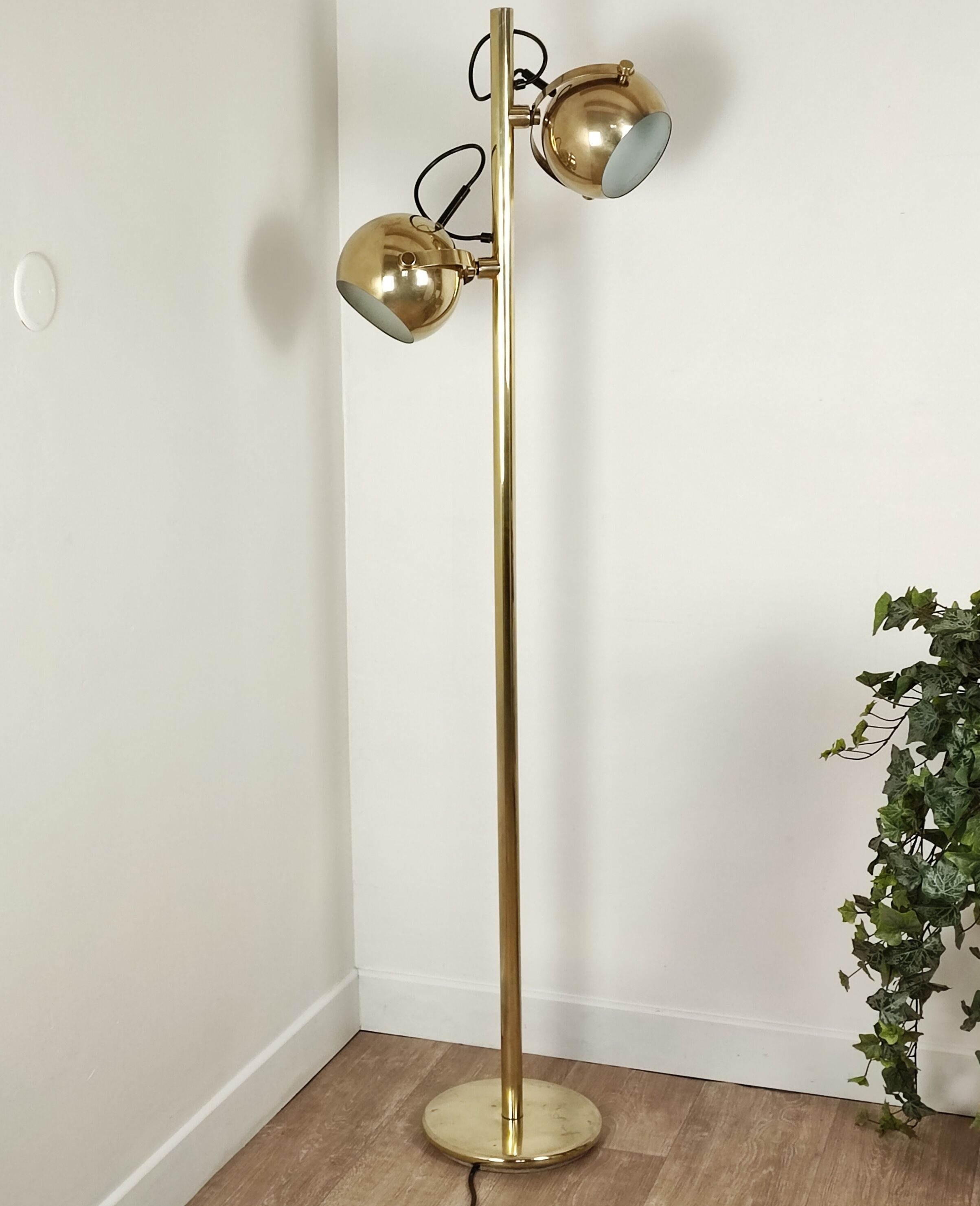 Lamppost Eyeball BDGM