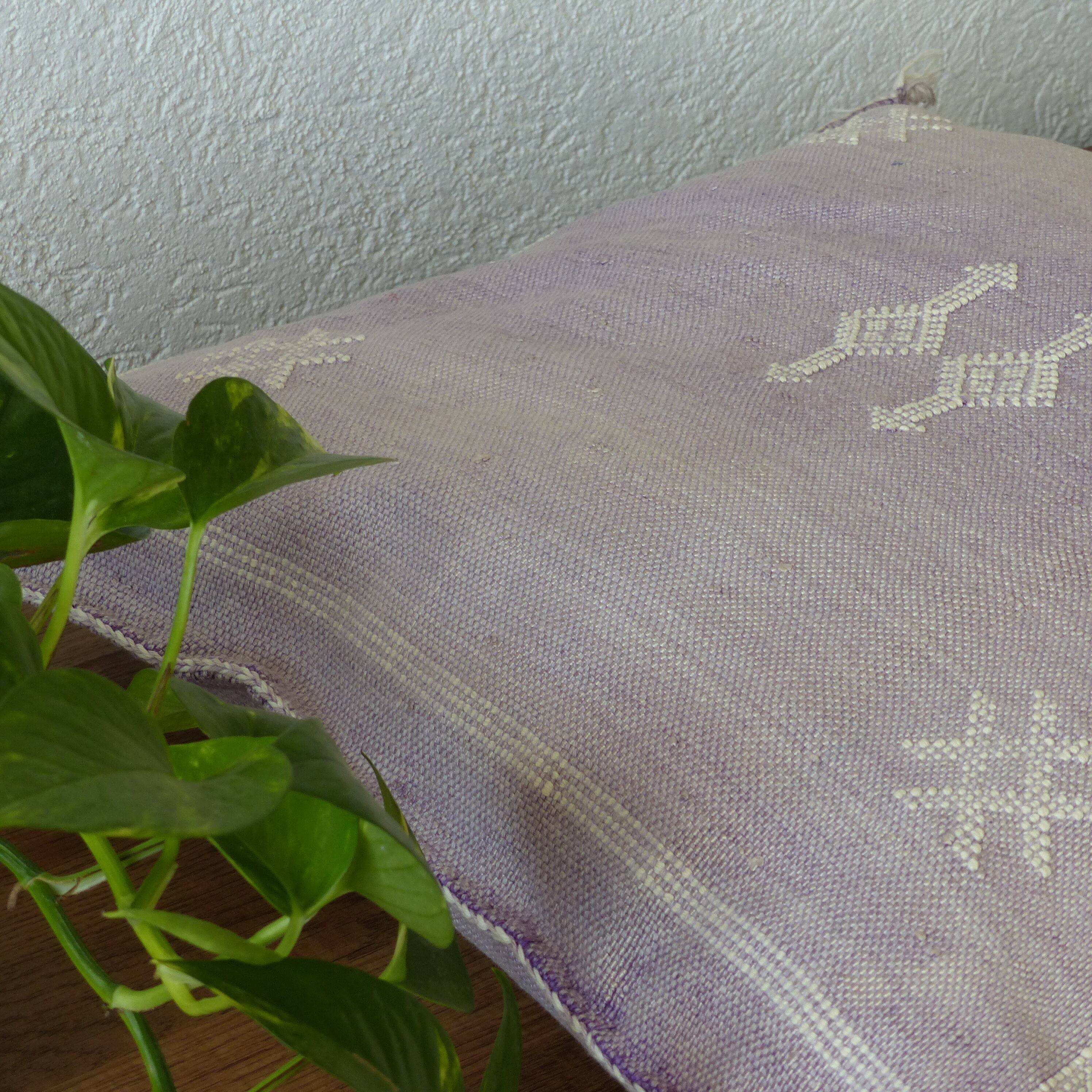 Vintage purple Berber cushion made of cactus silk