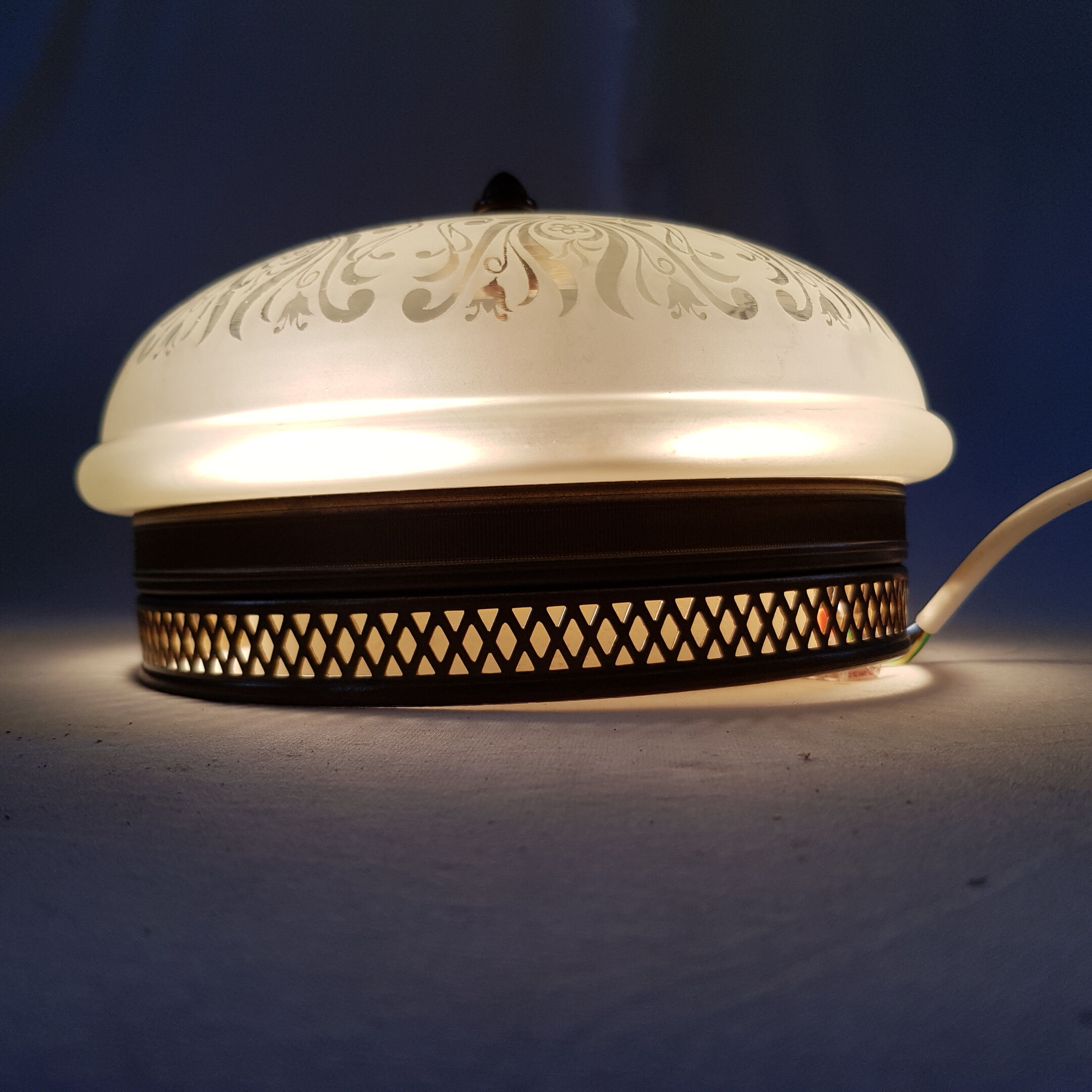 Glass globe ceiling lamp frosted pattern and brass opened frame