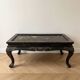Table basse chinoise ancienne en bois noir et nacre