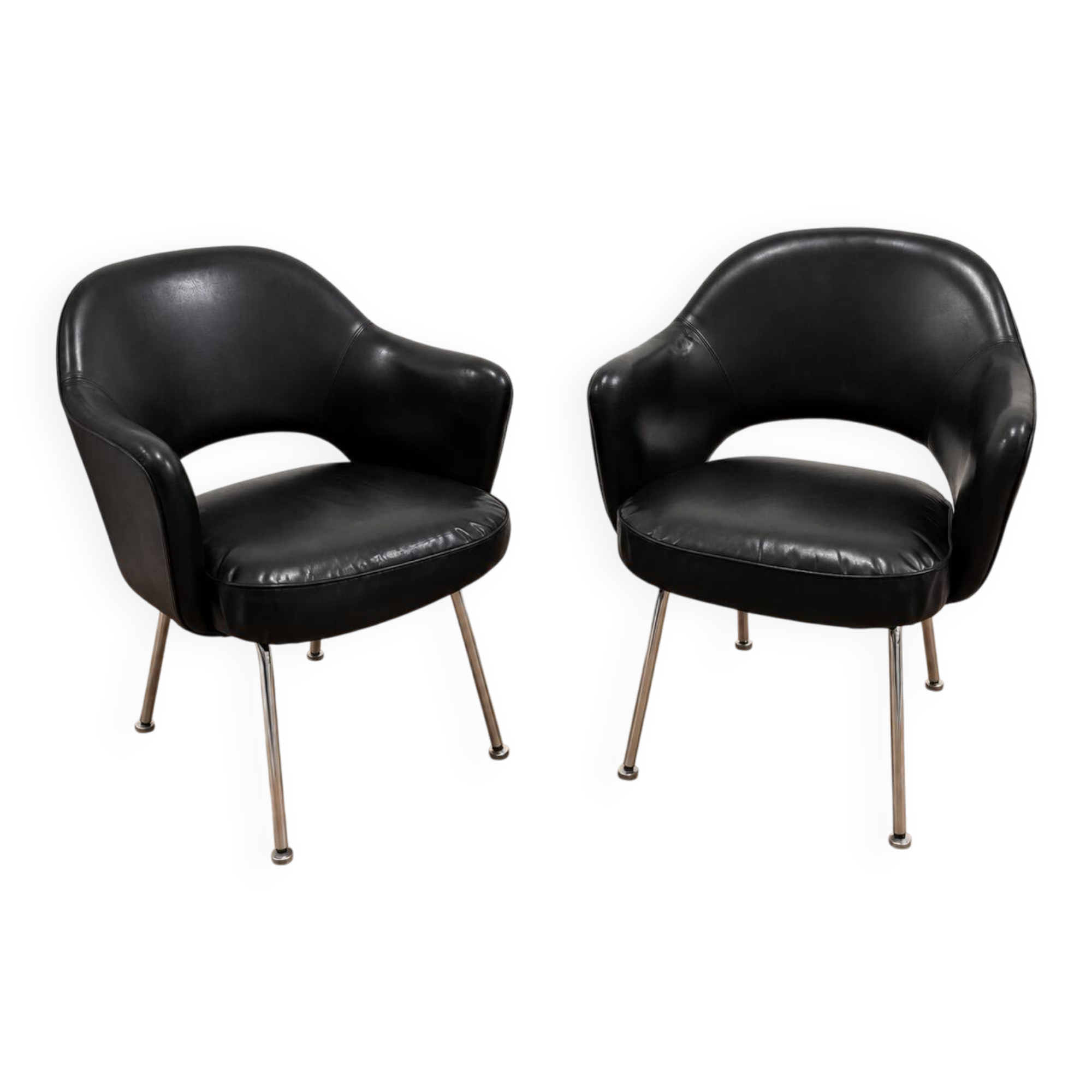 Conference chairs by Eero Saarinen for Knoll