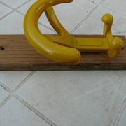 vintage yellow wall coat rack "Ghidini Italy"