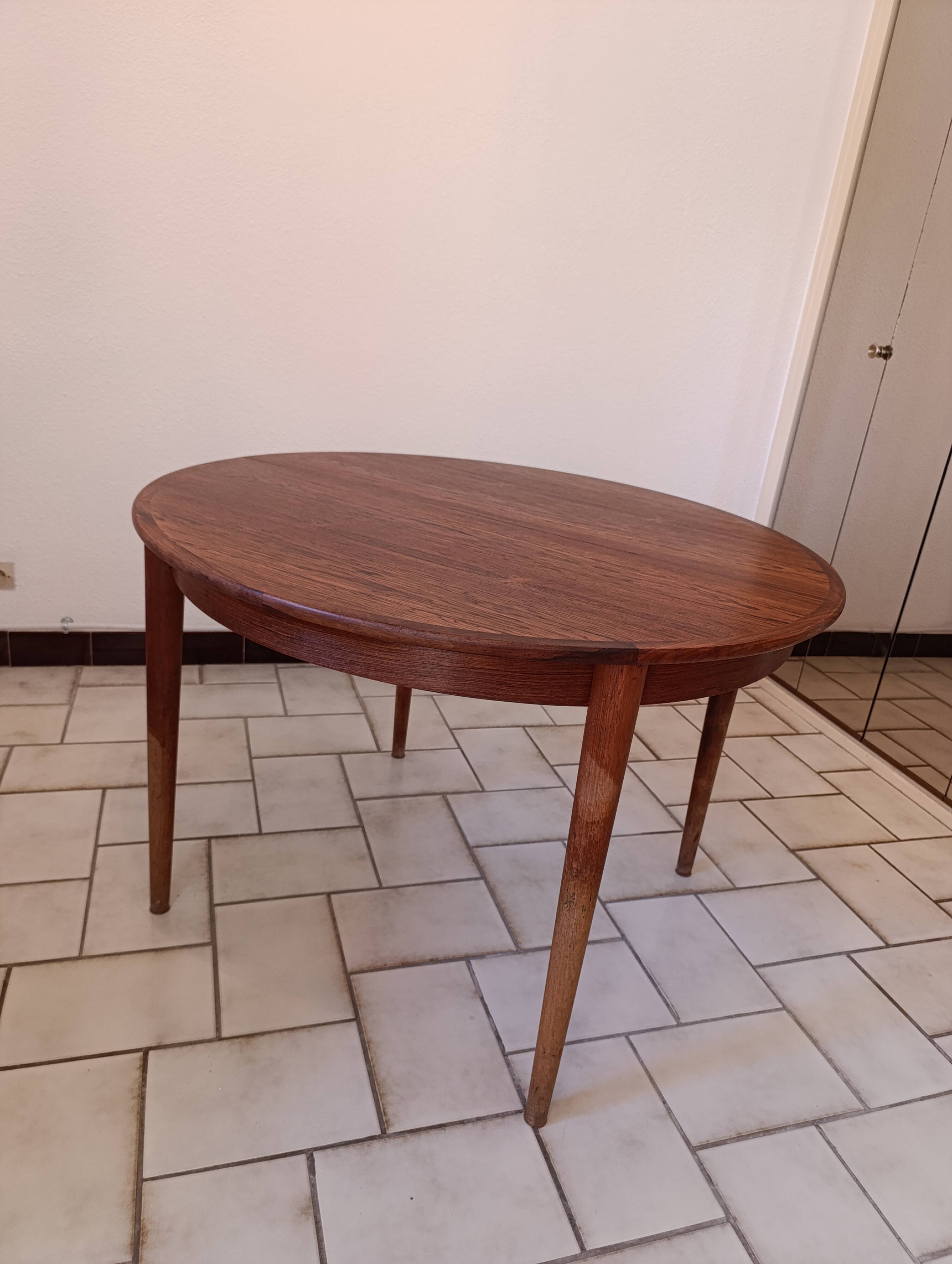 Title: Vintage Round Table in Rio Rosewood – MSE Møbler (Denmark)