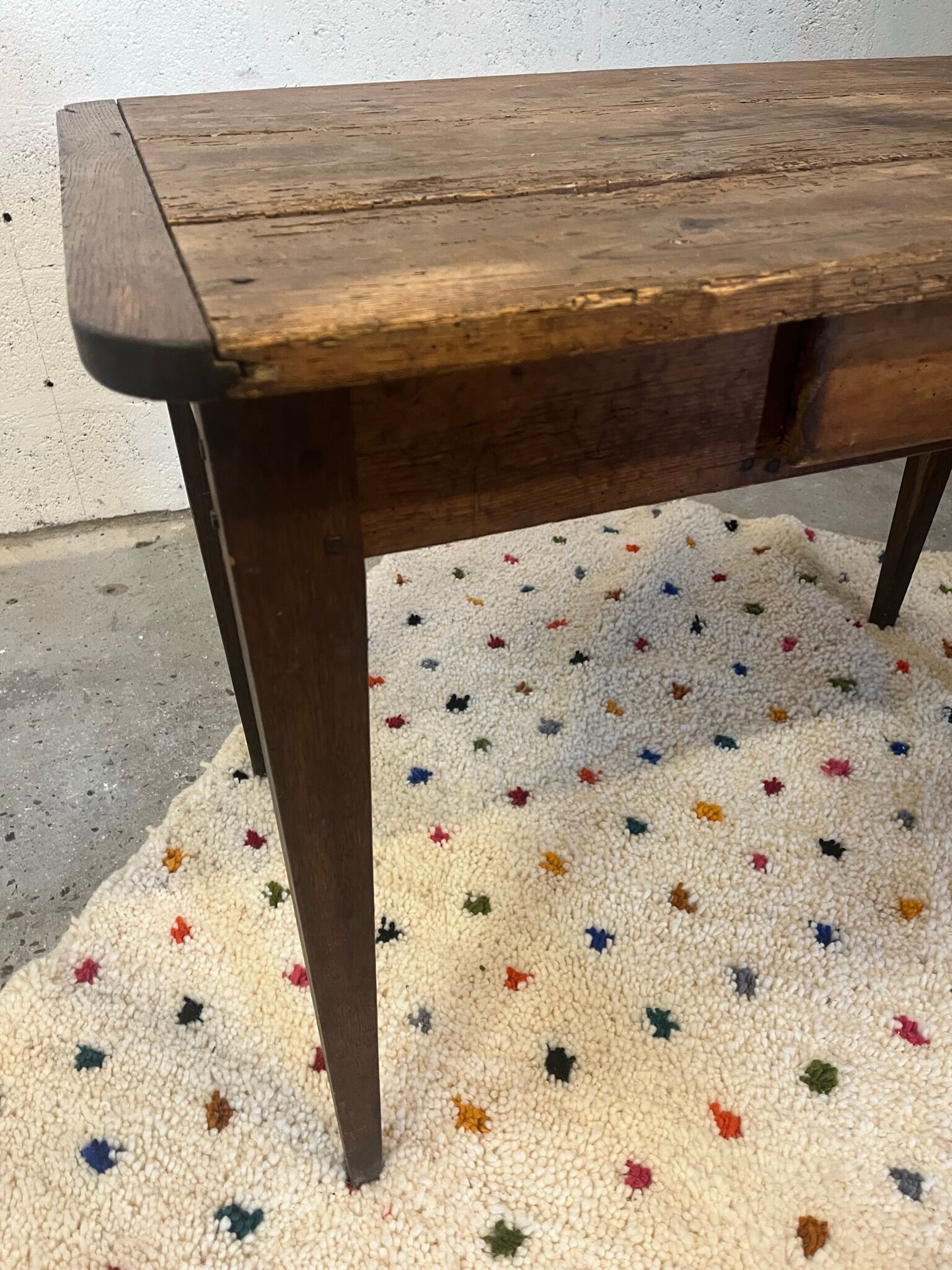 Farm table