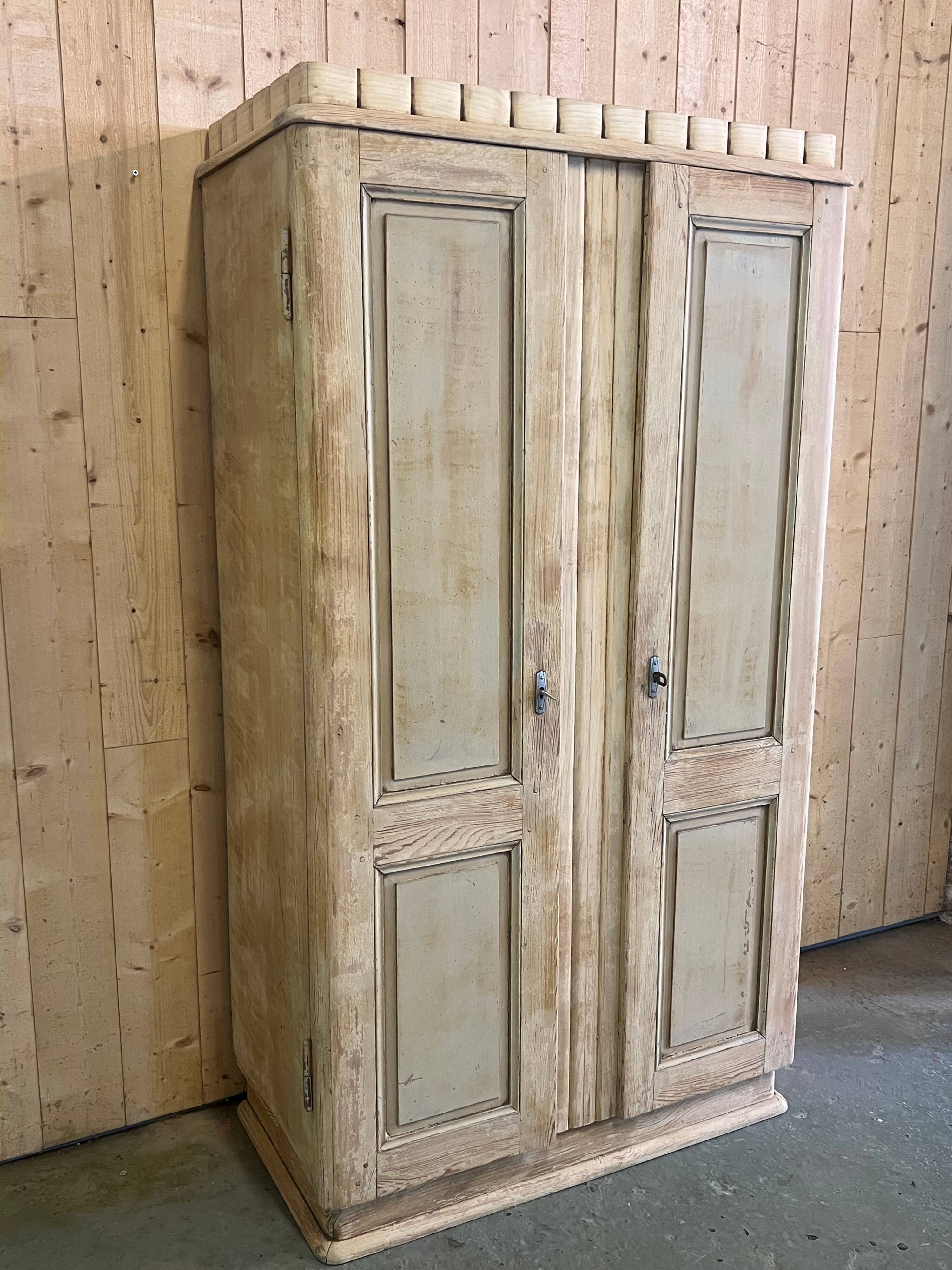 Armoire art déco patinée
