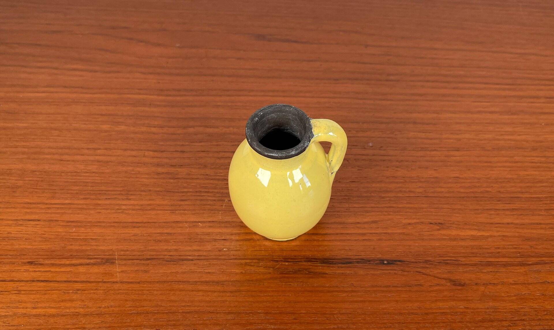 Petit vase carafe en poterie d'atelier du milieu du siècle de BKW Böttger Keramik Wandsbek, Hambourg, Allemagne, années 1960