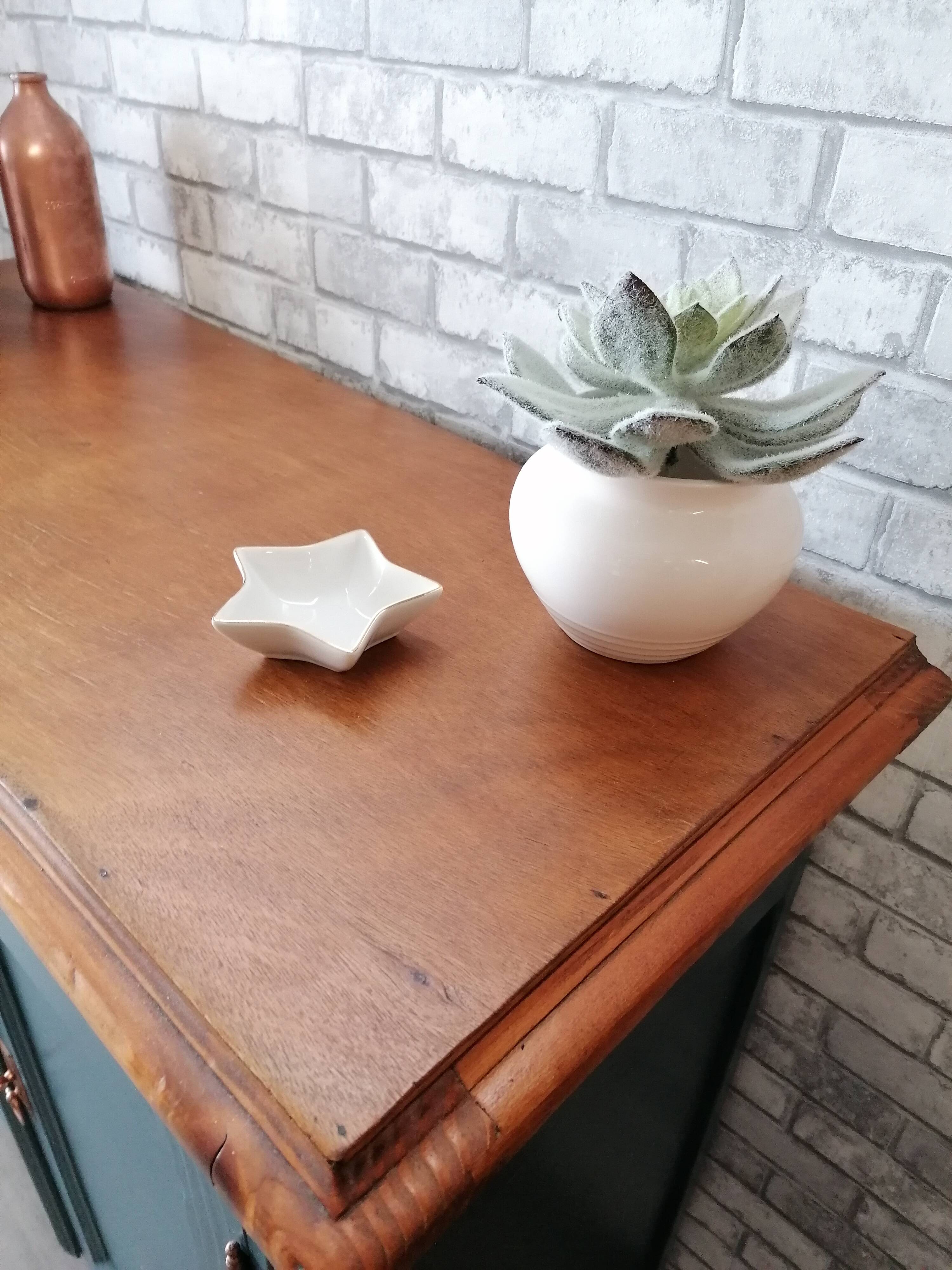 “Estelle” sideboard