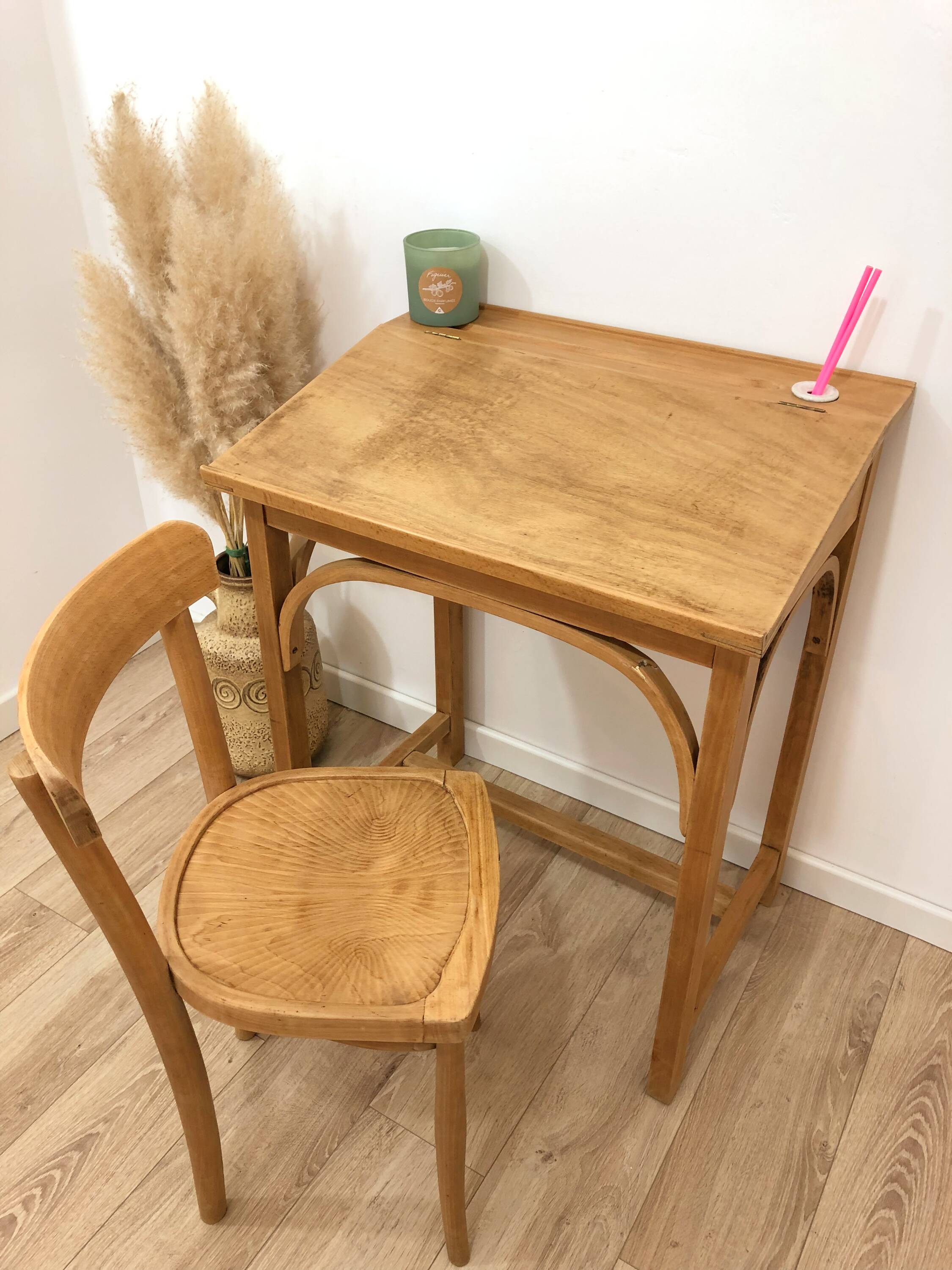 Children's desk/desk and chair from the 60s