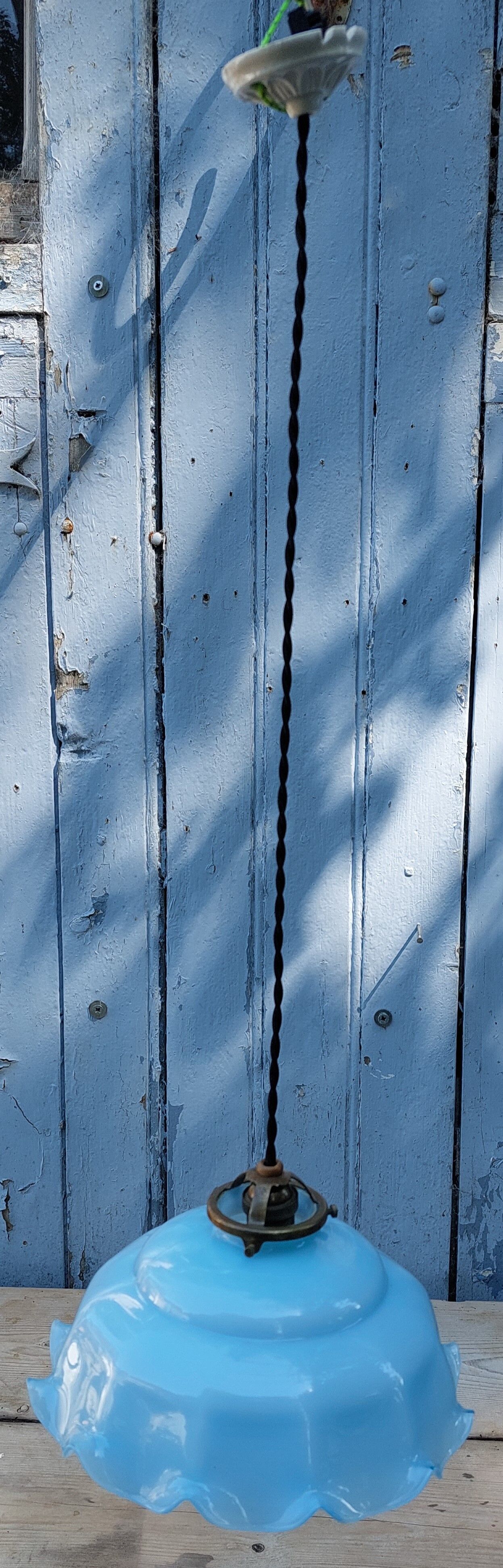 Suspension en opaline blue