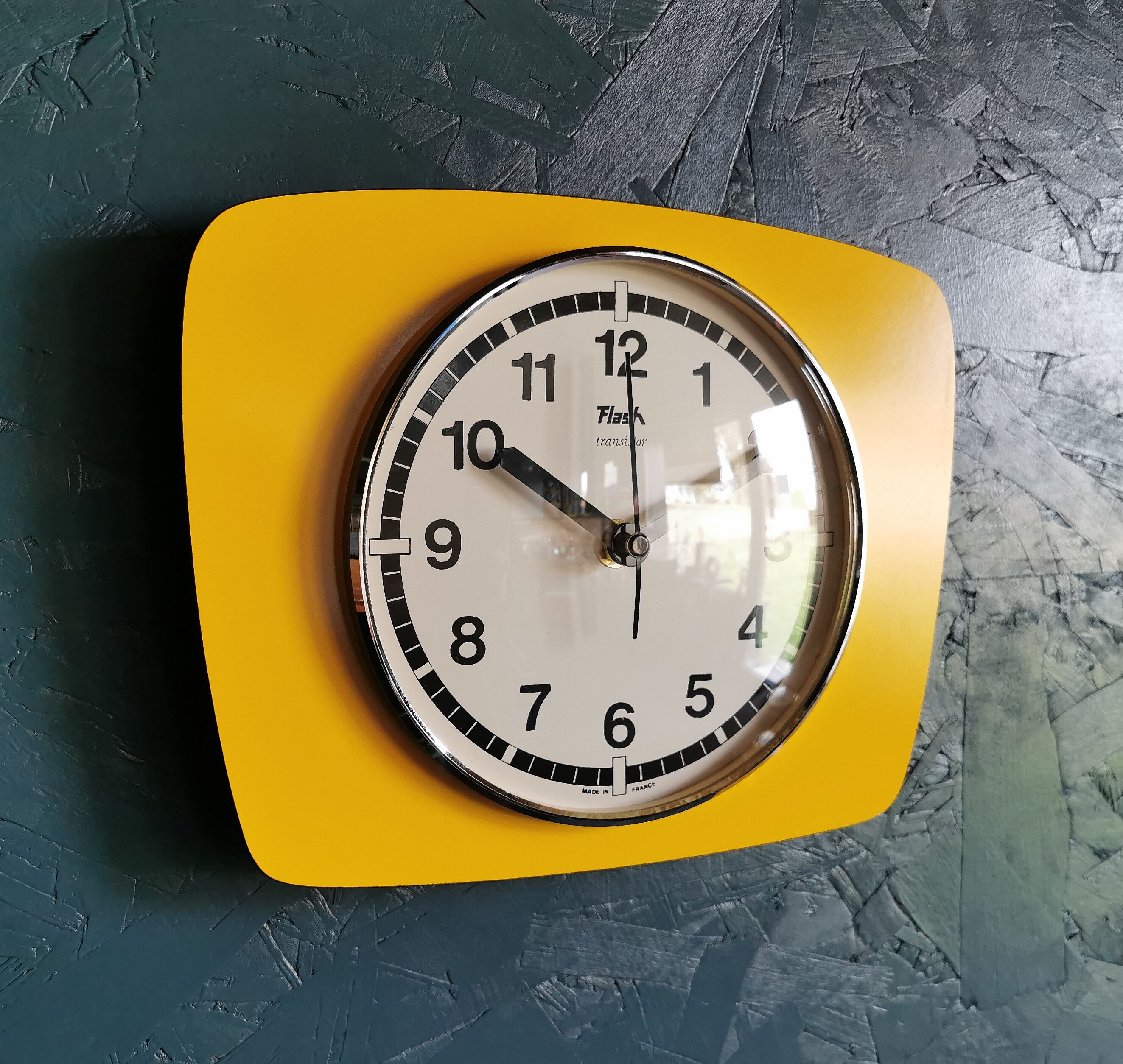 Vintage clock silent rectangular wall clock "Yellow Flash"