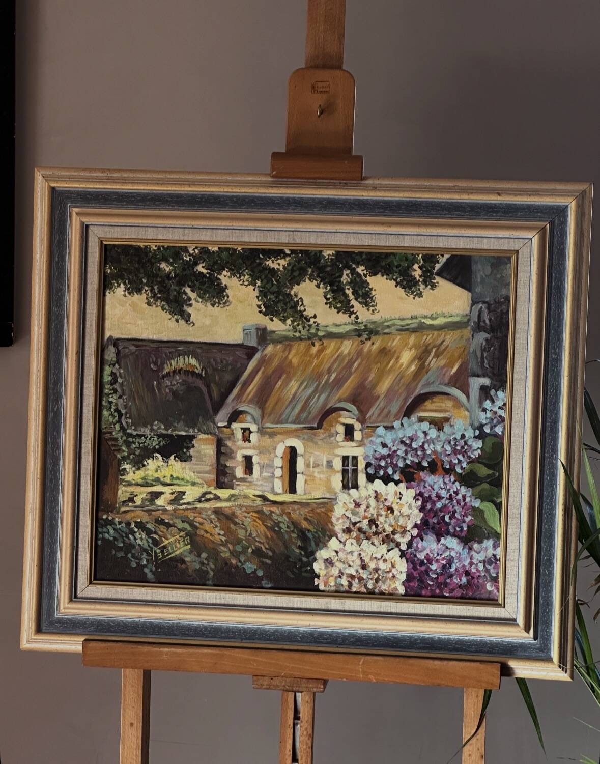 Oil on canvas framed – House with hydrangeas, Yvonne Sellier