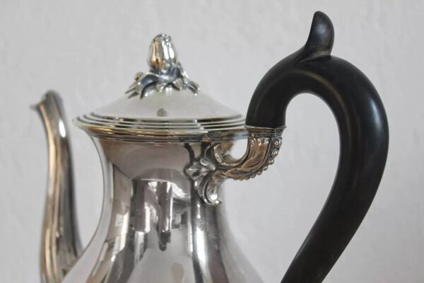Cafetière ancienne en métal argenté Christofle