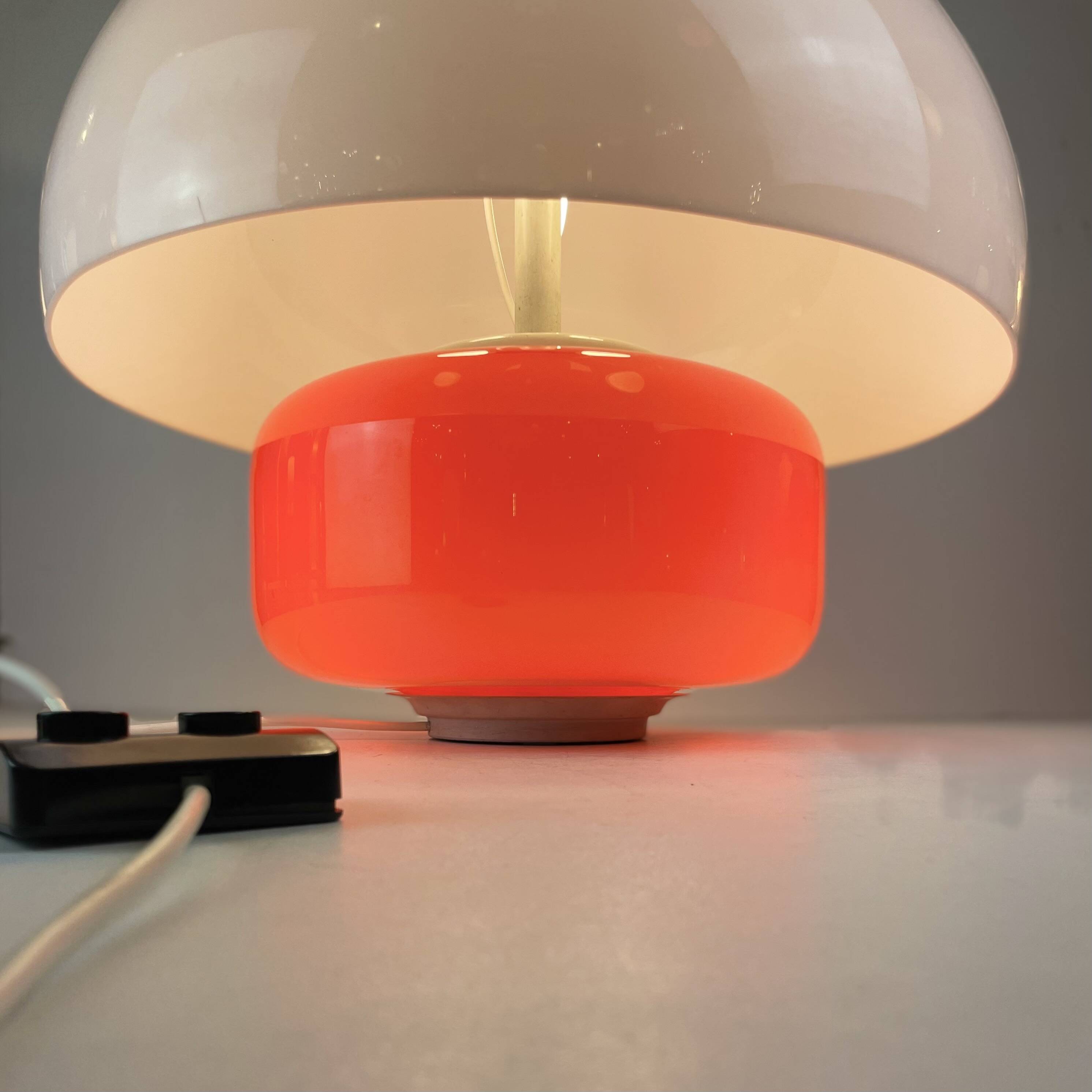Table lamp in the style of Martinelli Luce, 1970s.
