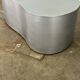 Table basse en acier inoxydable de forme organique