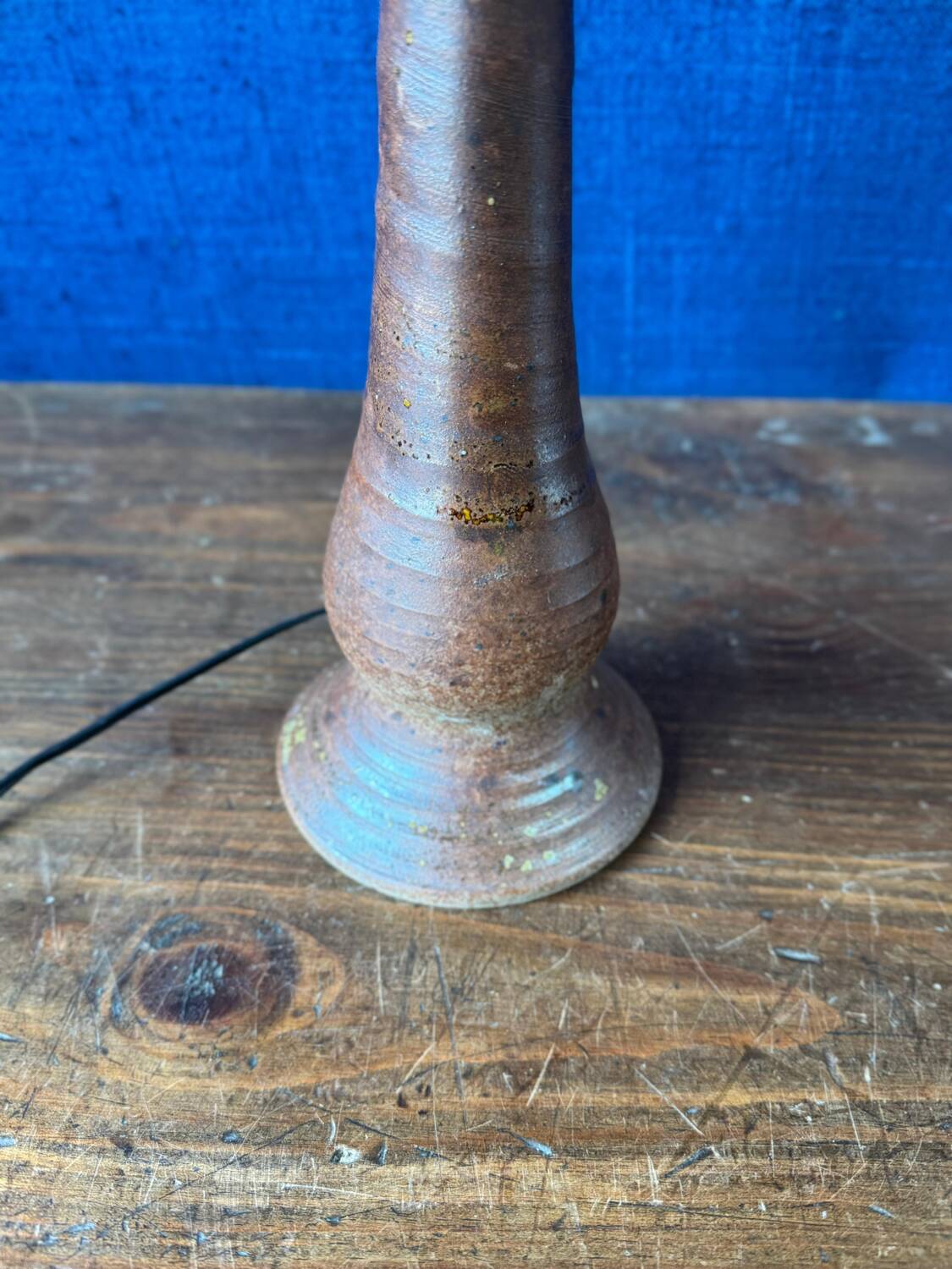 Glazed stoneware desk lamp in free form, 1950s-60s.