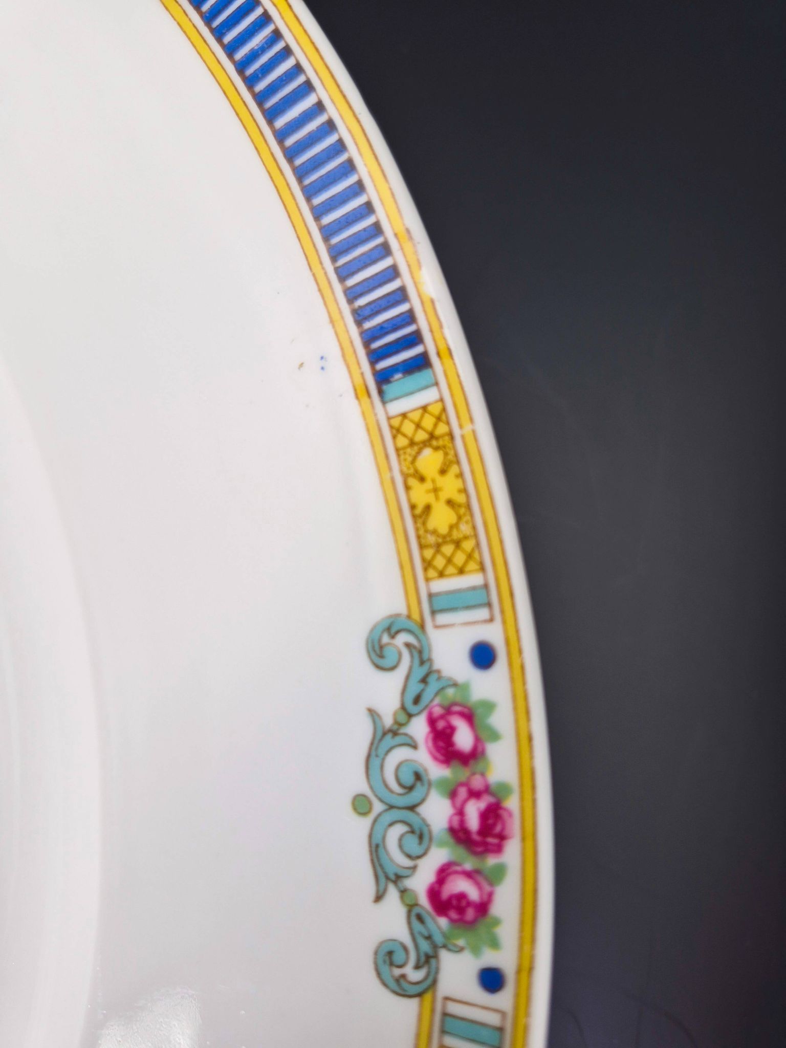 Large round serving dish, semi-deep, Bernardaud Limoges – Art Deco – A718