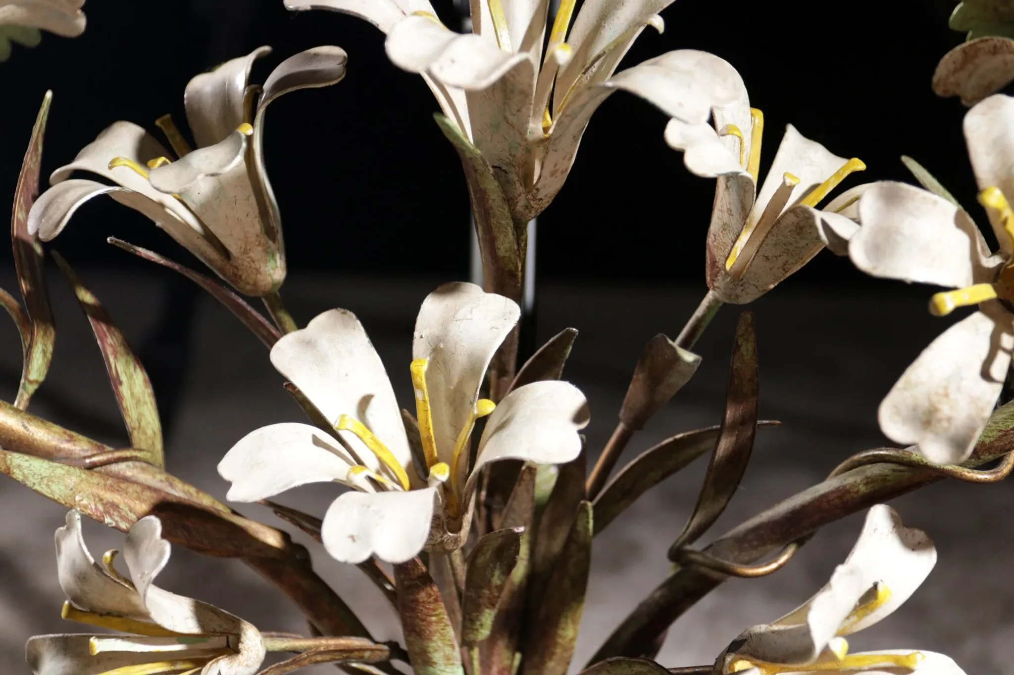 Mid-century Italian metal flower wall lamp