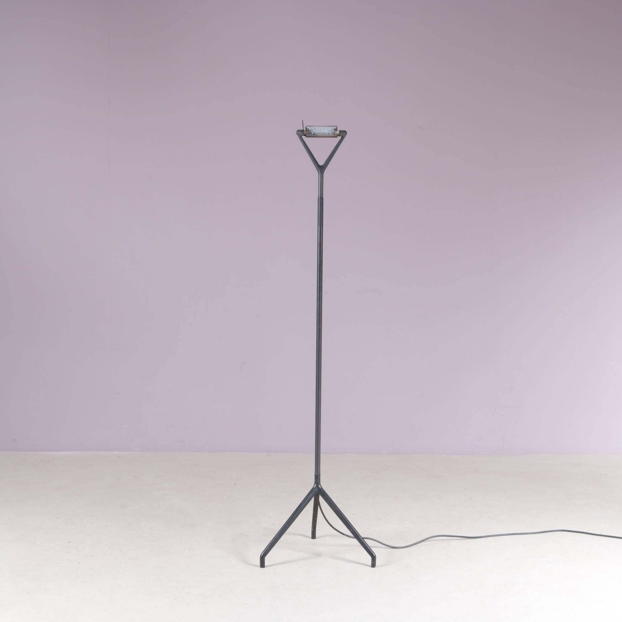 1980s Floor lamp model: Lola D15 Rizatto & Meda for Luceplan Italy