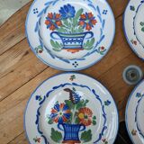 Set of 4 old Saint Clement plates with bouquet of flowers