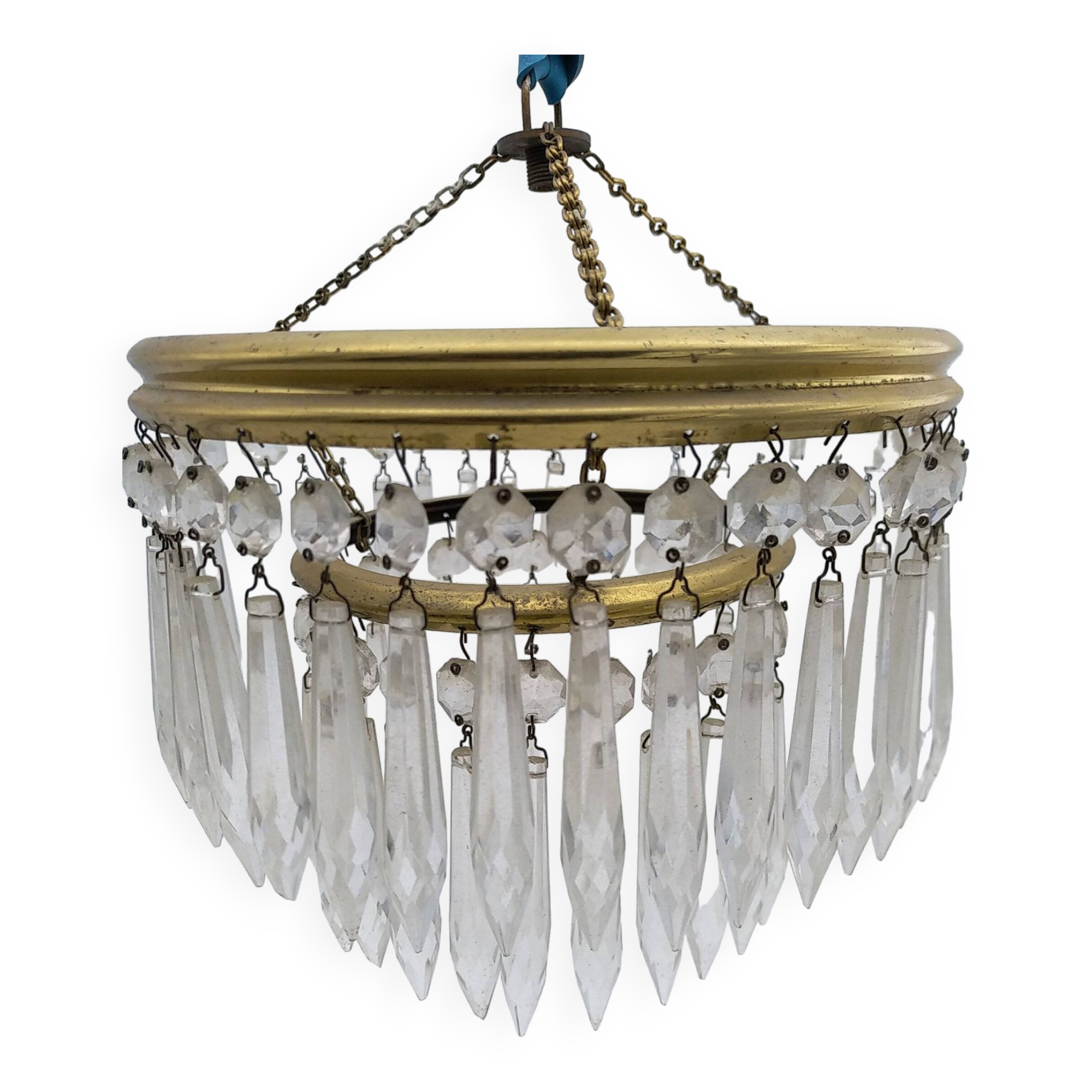 Small icicle tassel chandelier. Not electrified.