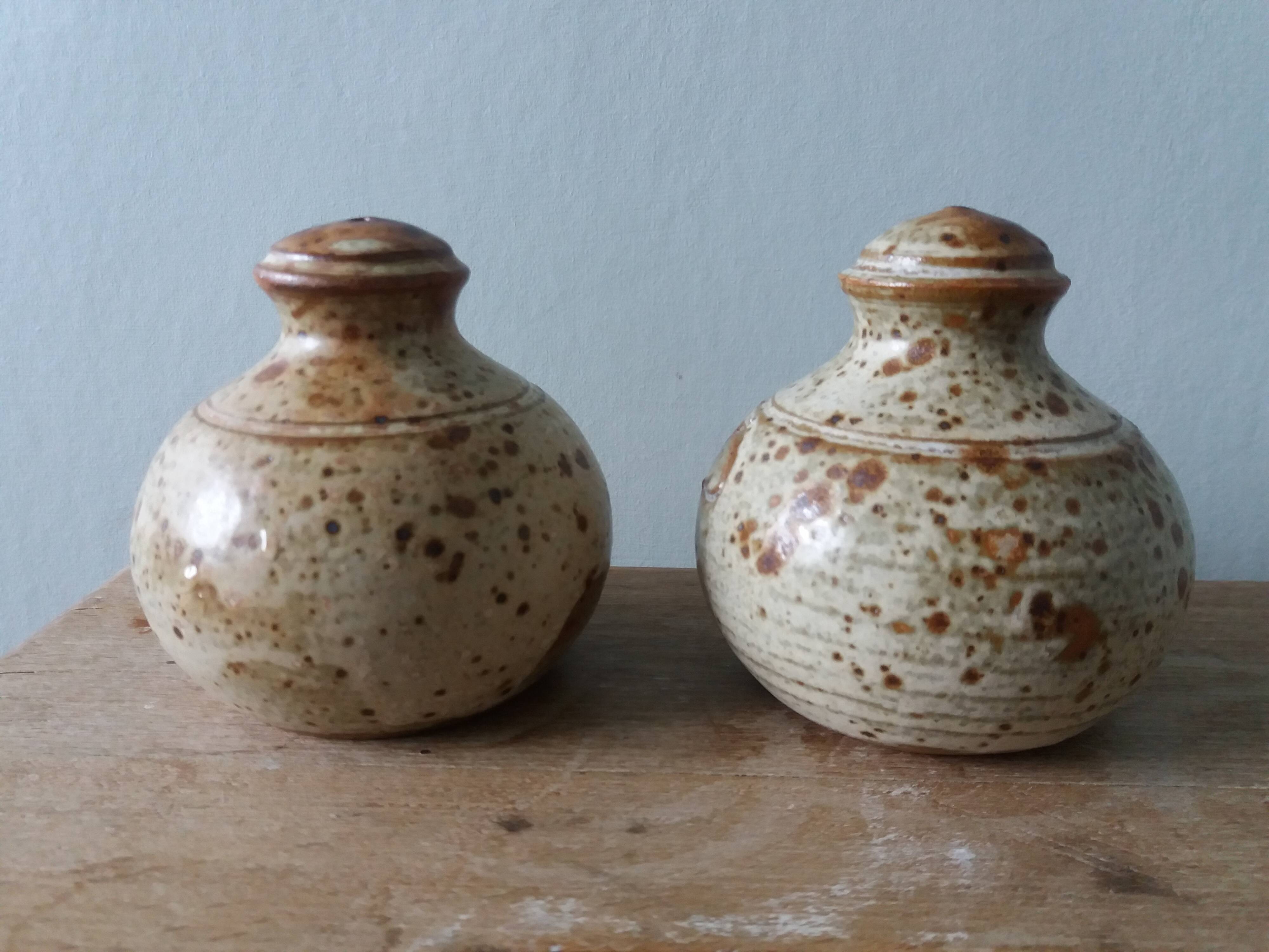 Salt and pepper shaker in Puisaye stoneware by Jean Pierre Prud'homme