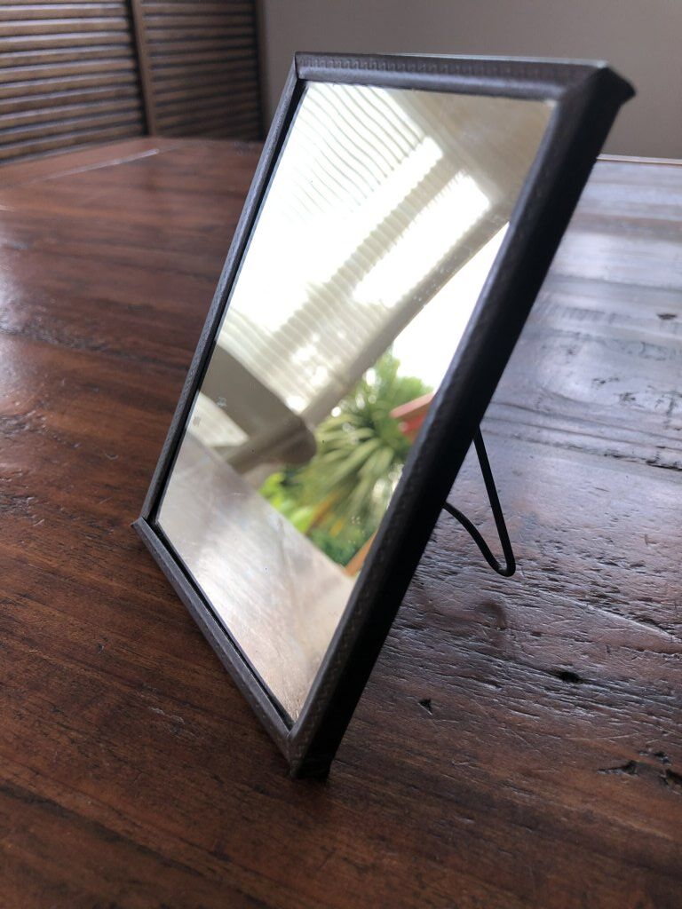 Travel mirror