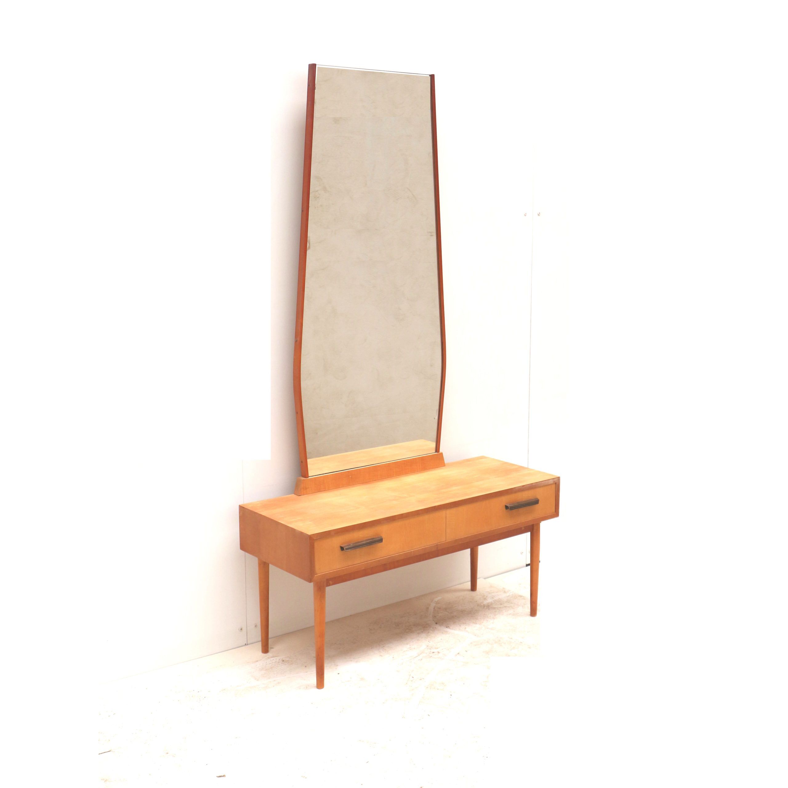 Coiffeuse avec miroir, années 1970