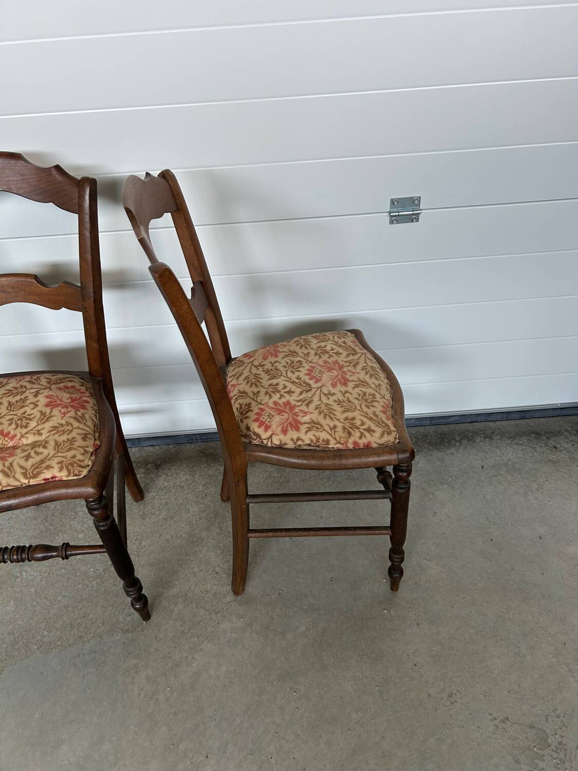Set of 2 chairs