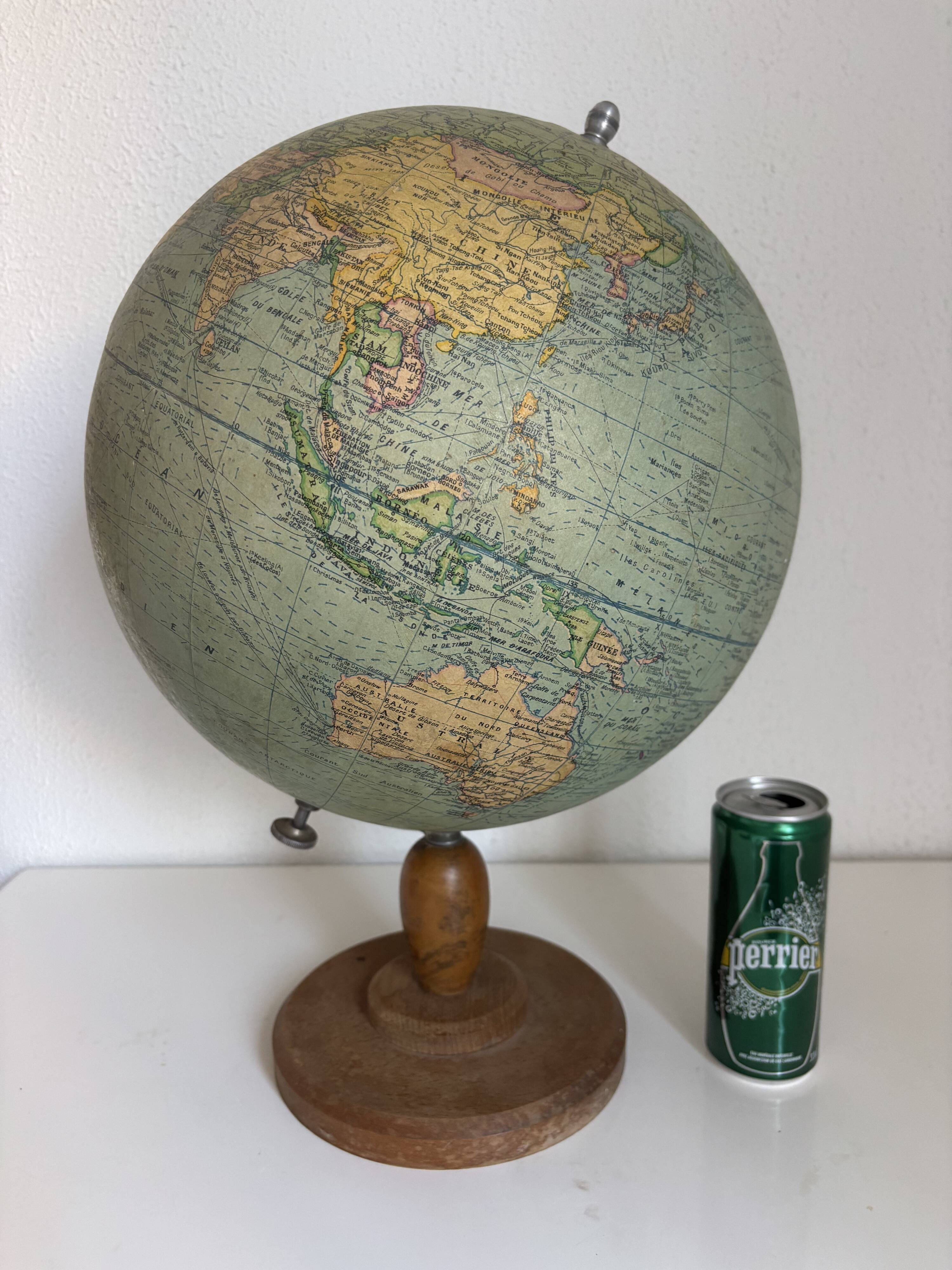 Globe vintage 1950 terrestre Girard et Barrère et Thomas - 46 cm