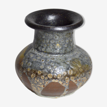Eugene Lion sandstone vase