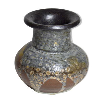 Eugene Lion sandstone vase