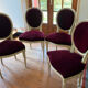 Lot de 4 chaises de salon capitonnées de velours grenat