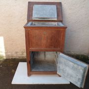 Furnished cooler of profession trade brewery in late XIX century oak bar