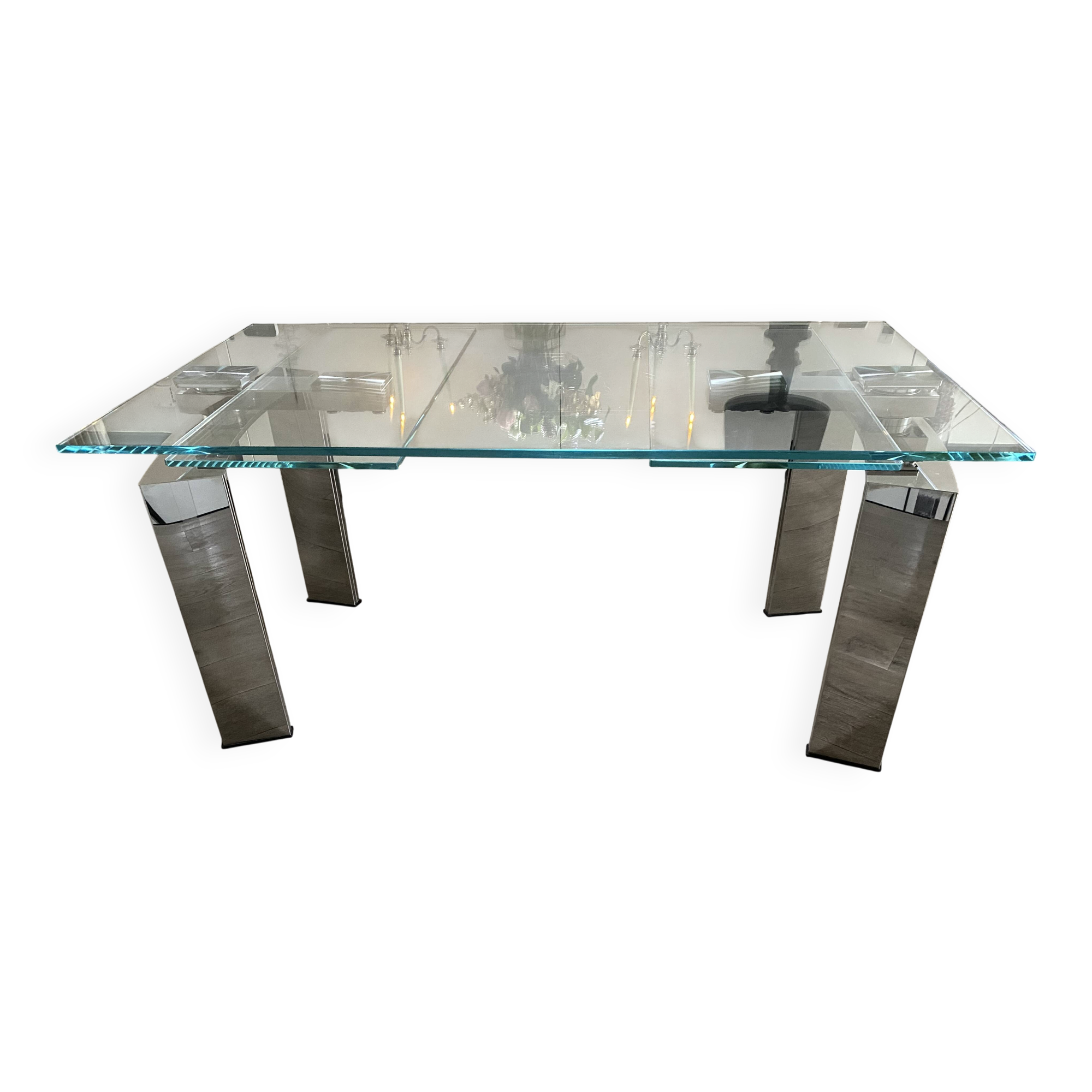Daytona glass table