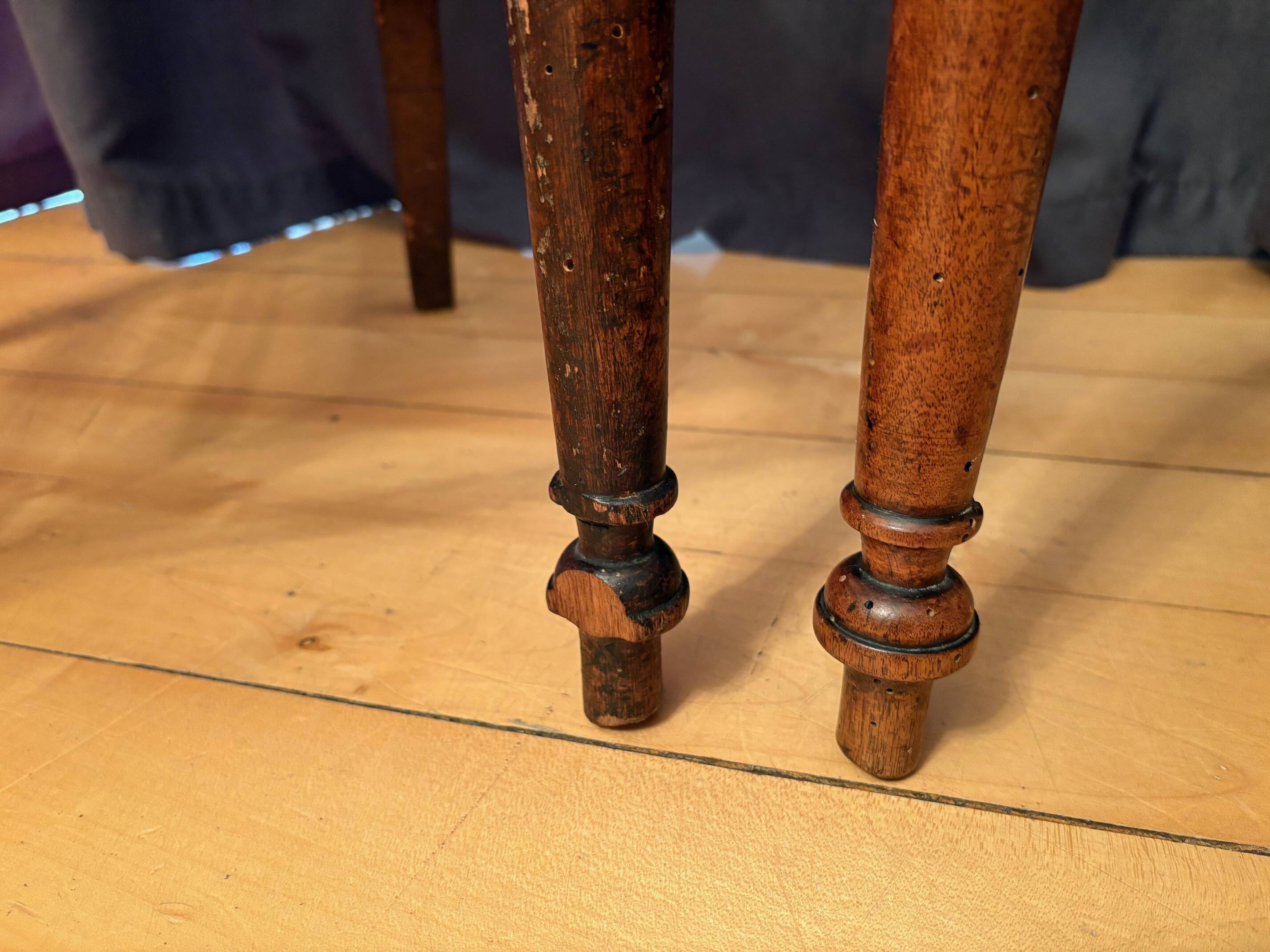 Pair of Secession chairs, 19th/20th century