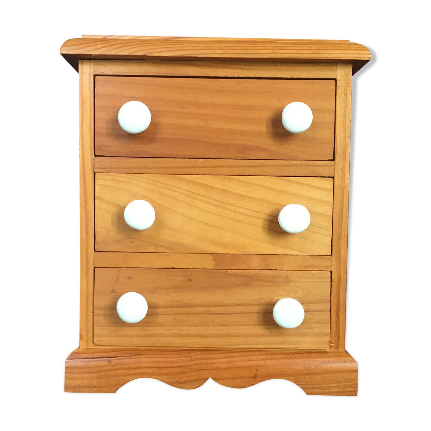 3-drawer pine dresser for dolls