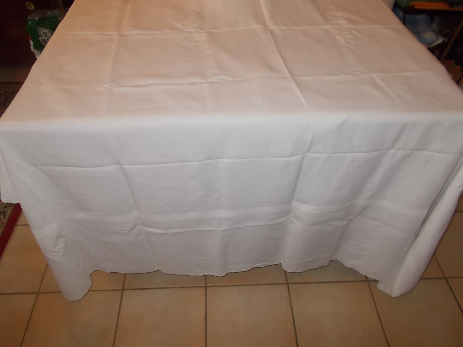 Tablecloth and 11 cotton/linen towels embroidered AD circa 1900