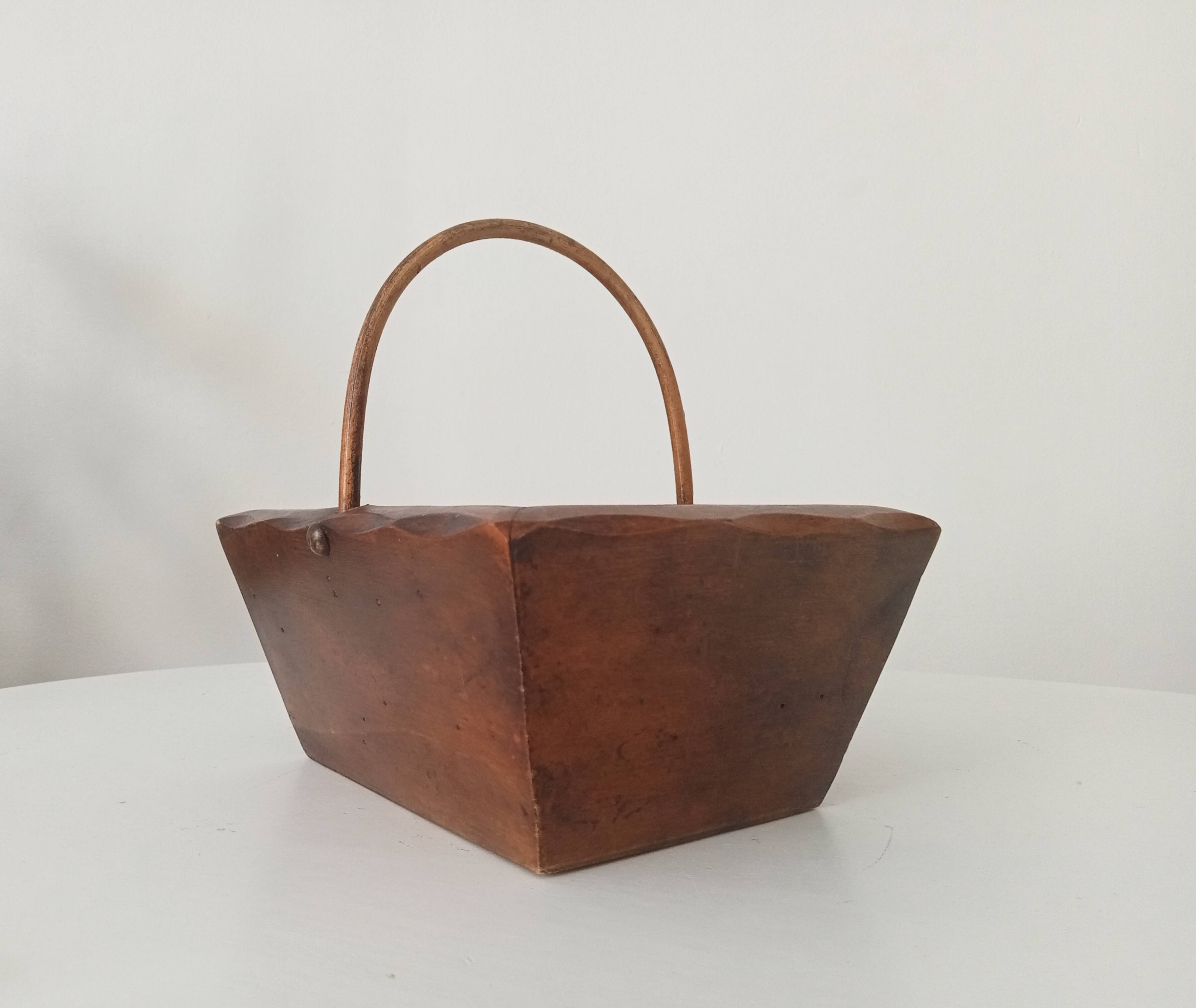Panier vintage artisanal en bois