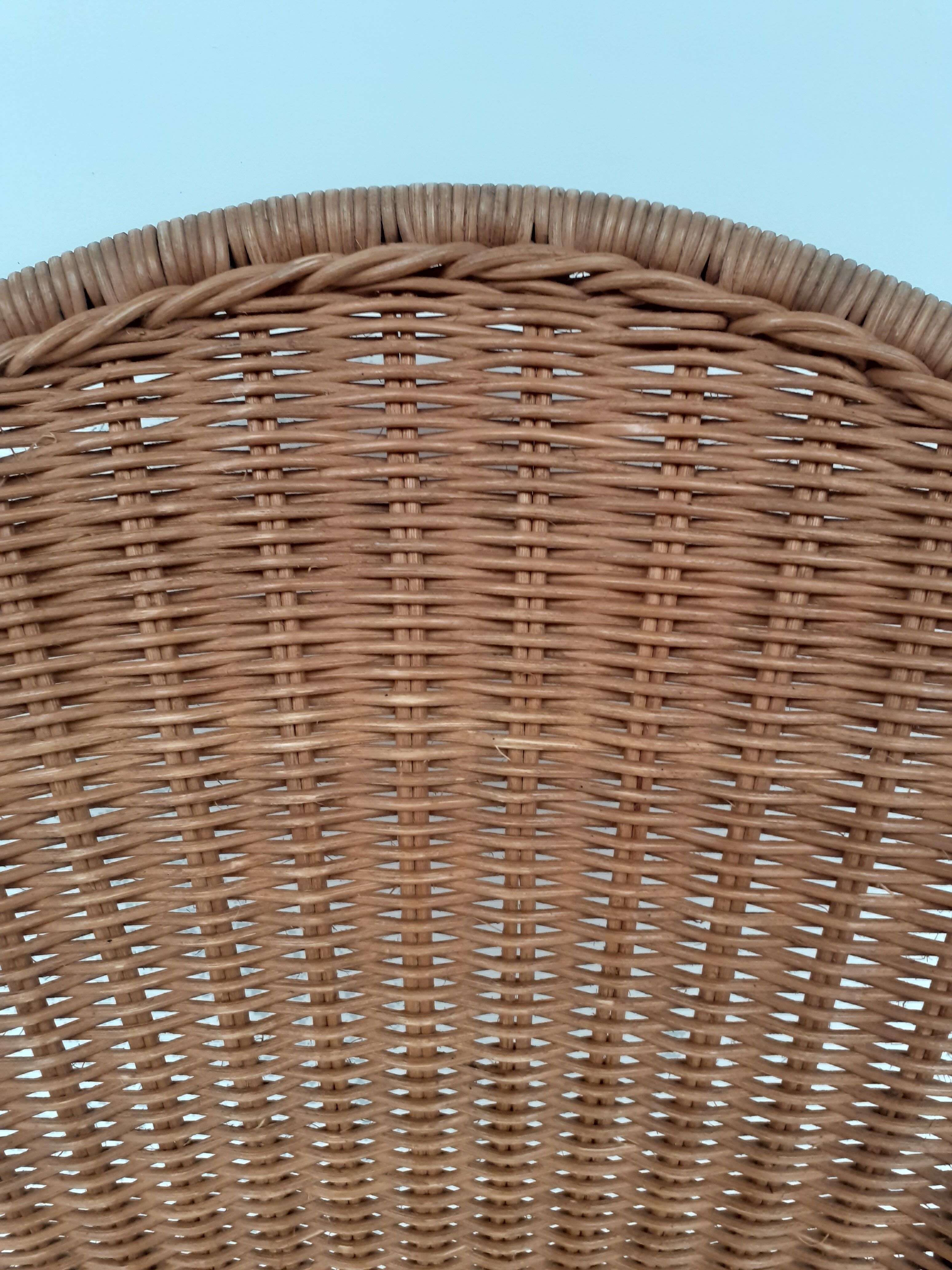 4 rattan chairs