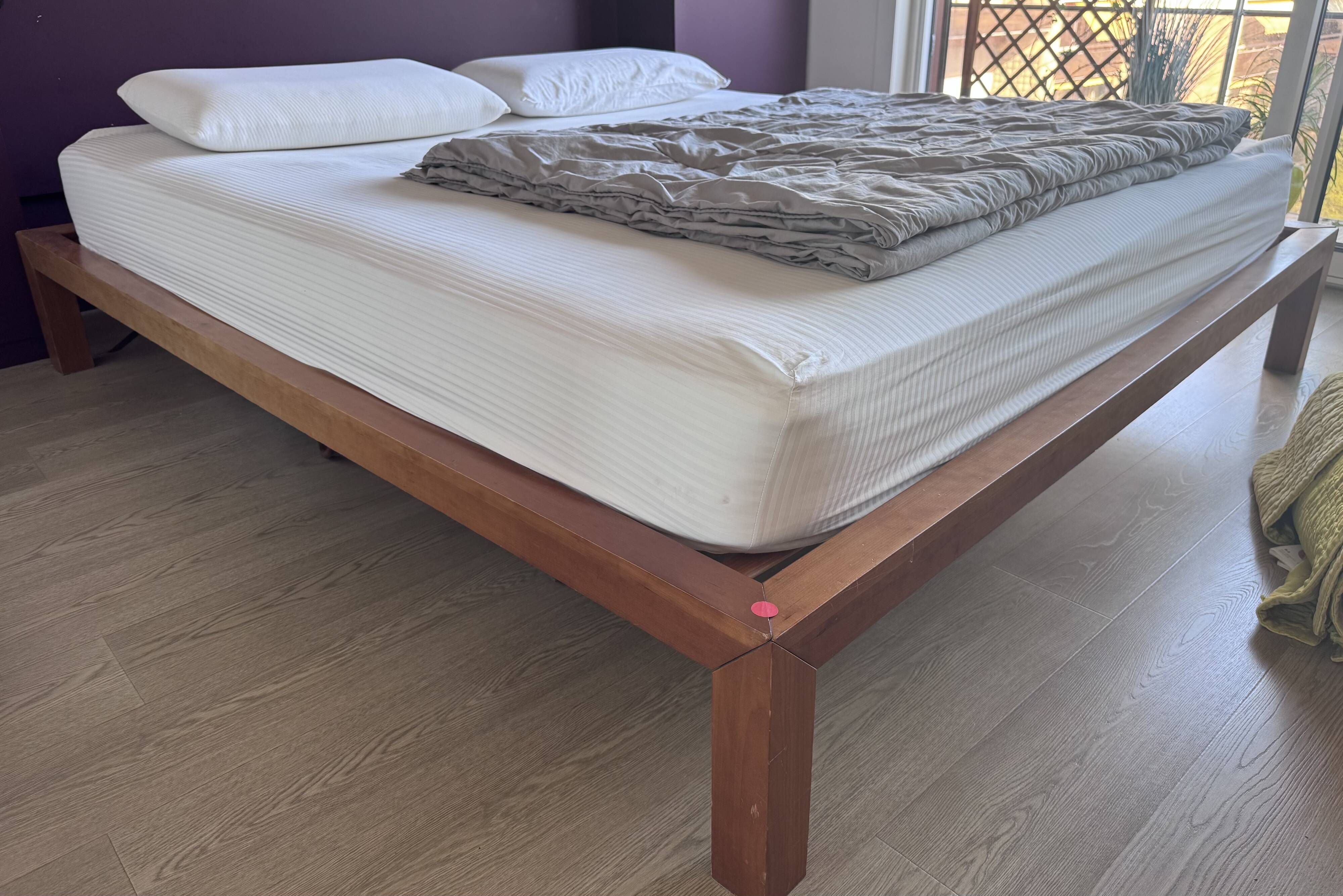 "Diacono" bed frame with slats, walnut finish, 191l x 33h x 210L.
