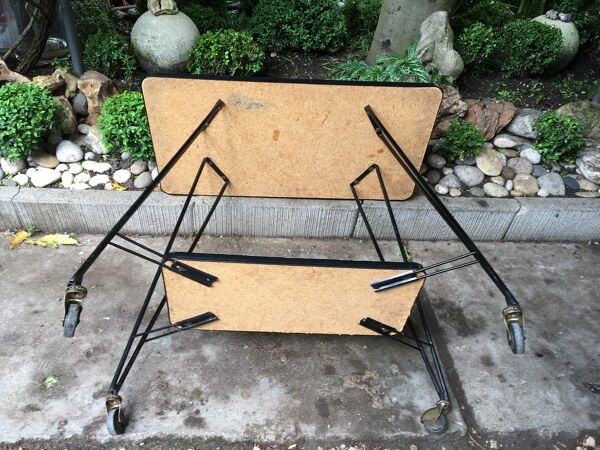 Desserte vintage pieds Eiffel