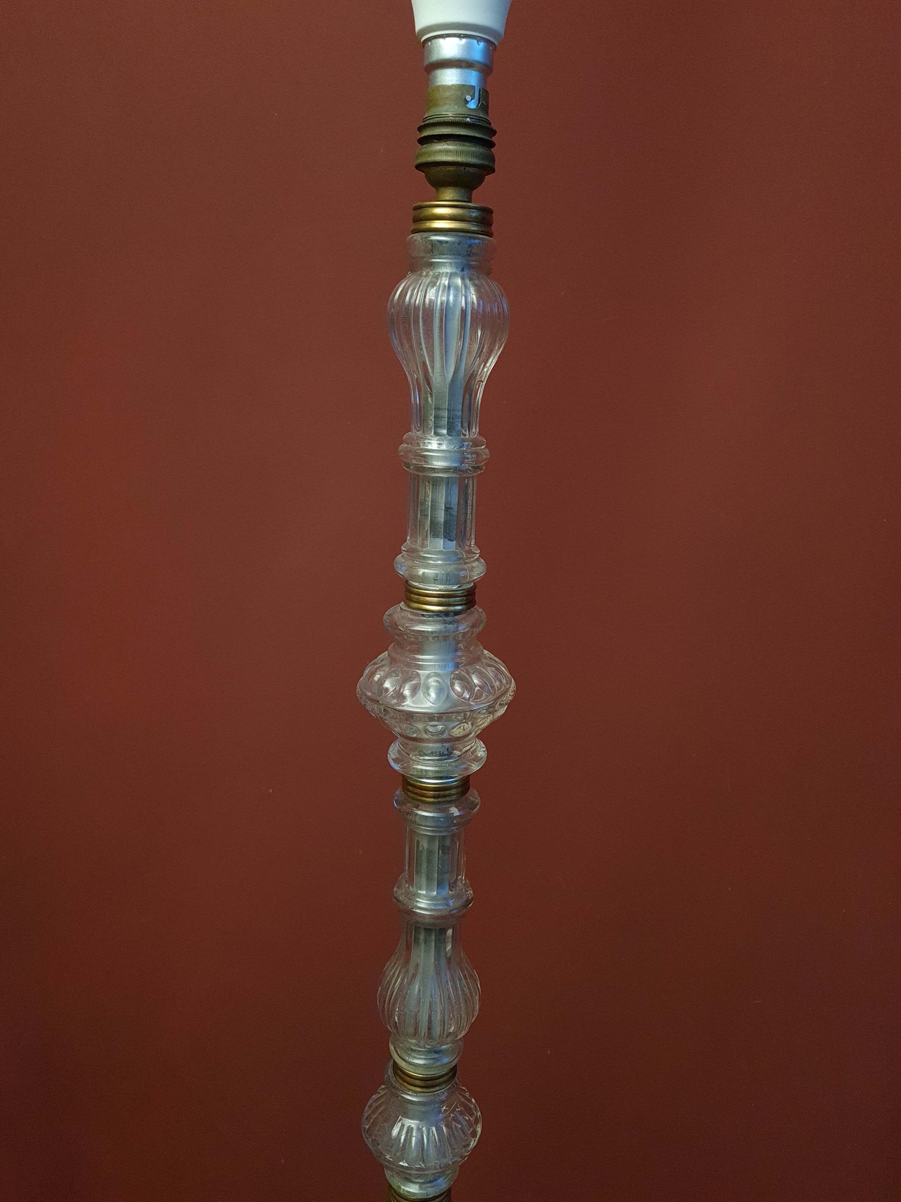 Neoclassical lamp foot vintage glass and gold metal 50 s. H: 147 cm.