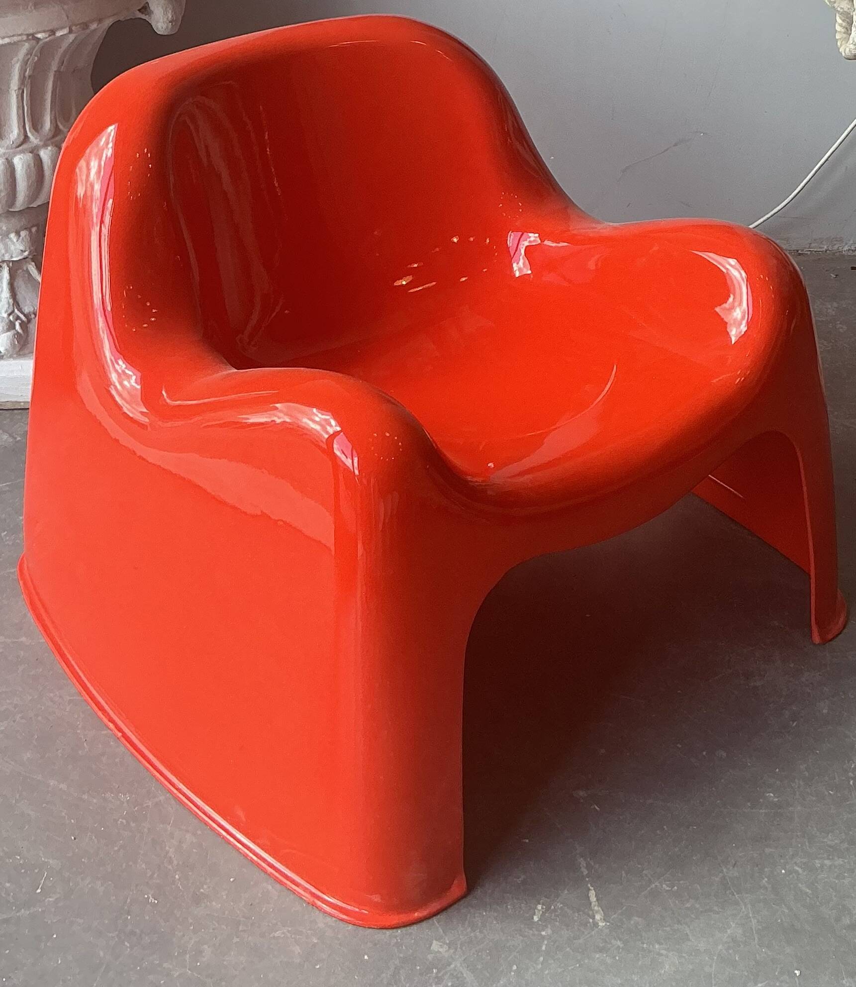 Chauffeuse toga par Sergio Mazza pour Artemide 1968