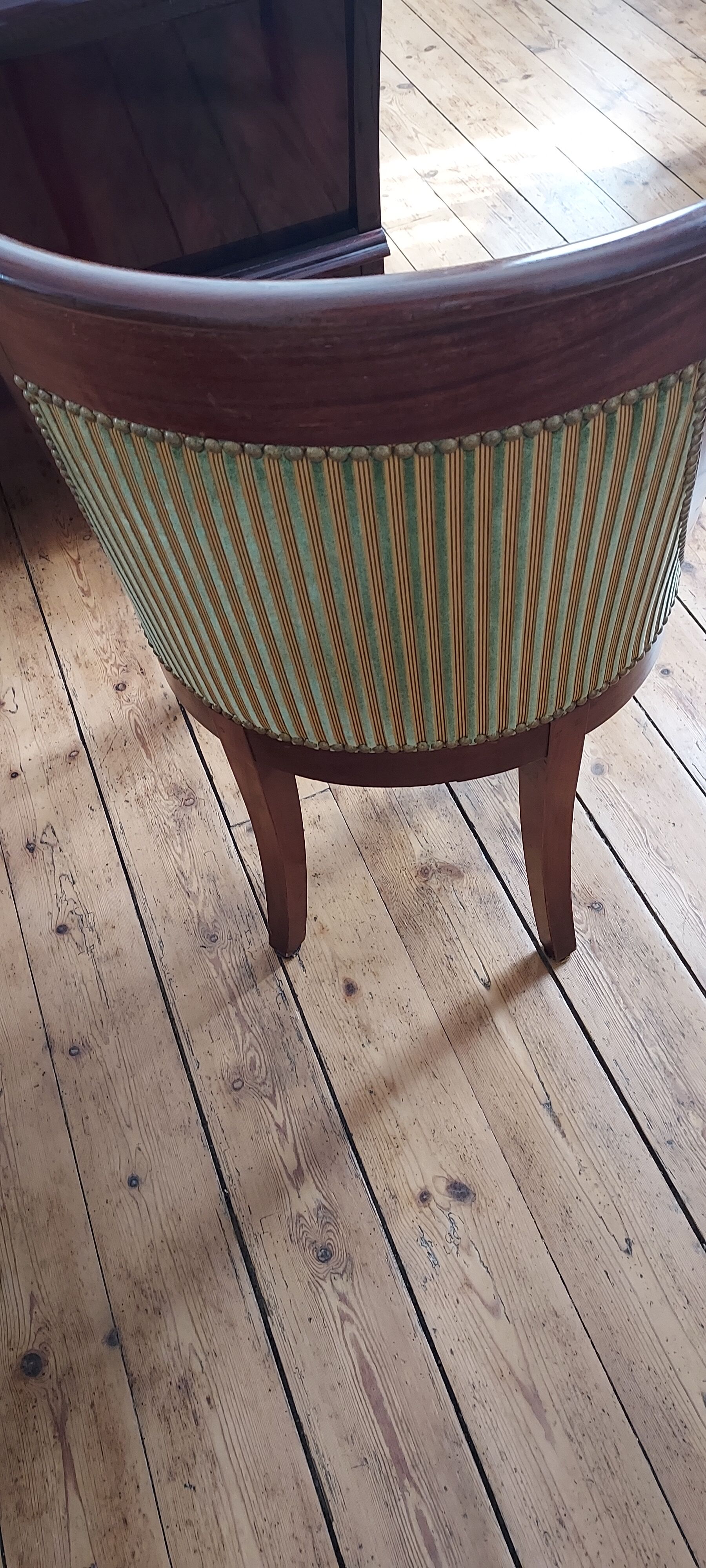 Paire de chaises gondole en acajou
