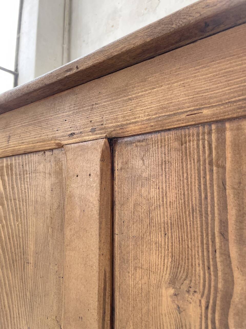 Oak and pine counter 1950