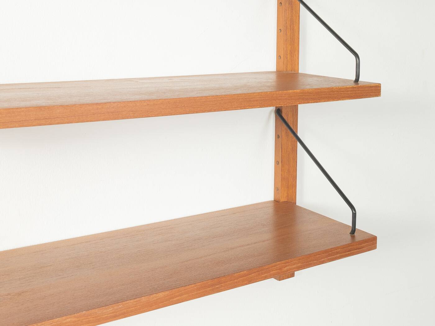Elegant wall shelf by Poul Cadovius, 1950s, teak