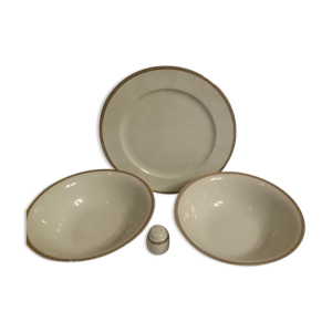 Plats de service en porcelaine